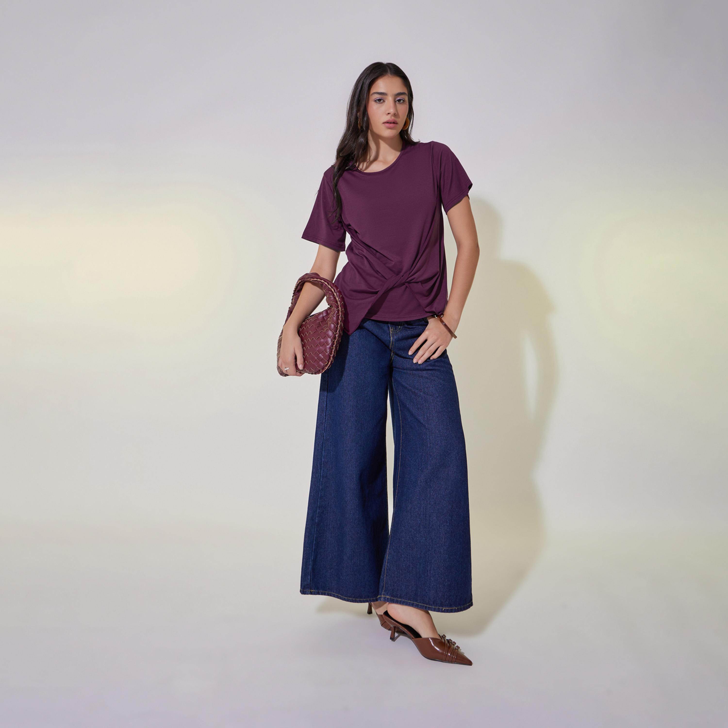 تيشيرت سادة بياقة دائرية وتفاصيل ملفوفة-women-clothing-tshirts-image-2