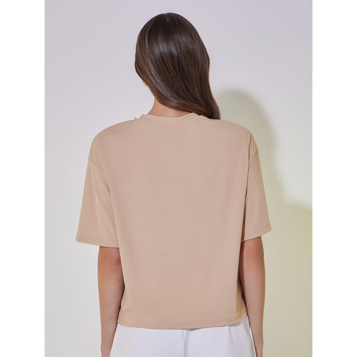 تيشيرت مضلع بقصة بوكسي ومنمق بلؤلؤ صناعي-women-clothing-tshirts-image-4