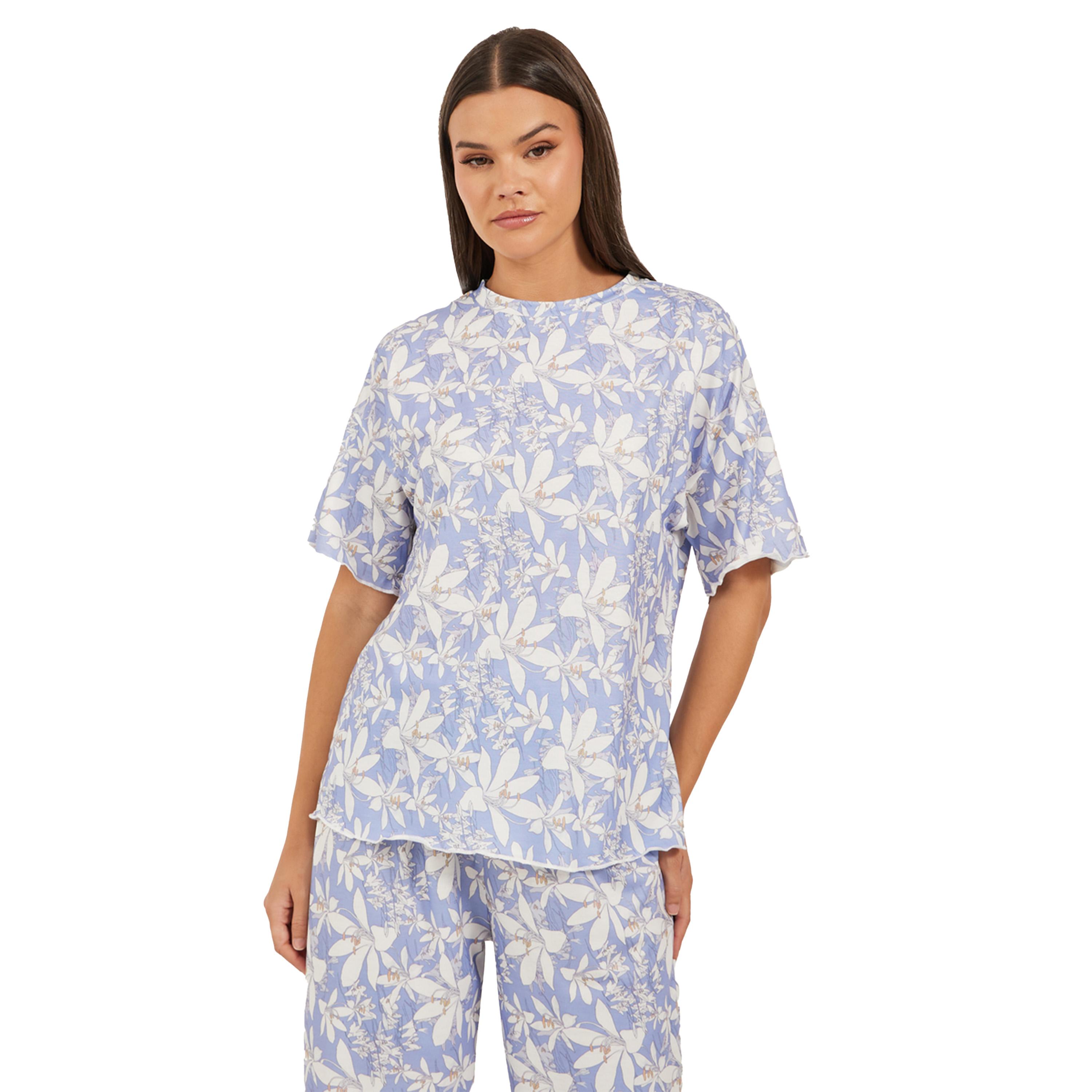 Styli Floral Printed Lettuce Edge Hem T-Shirt and Capri Pyjama Set-women-clothing-nightwear-pyjamas-longsets-image-3