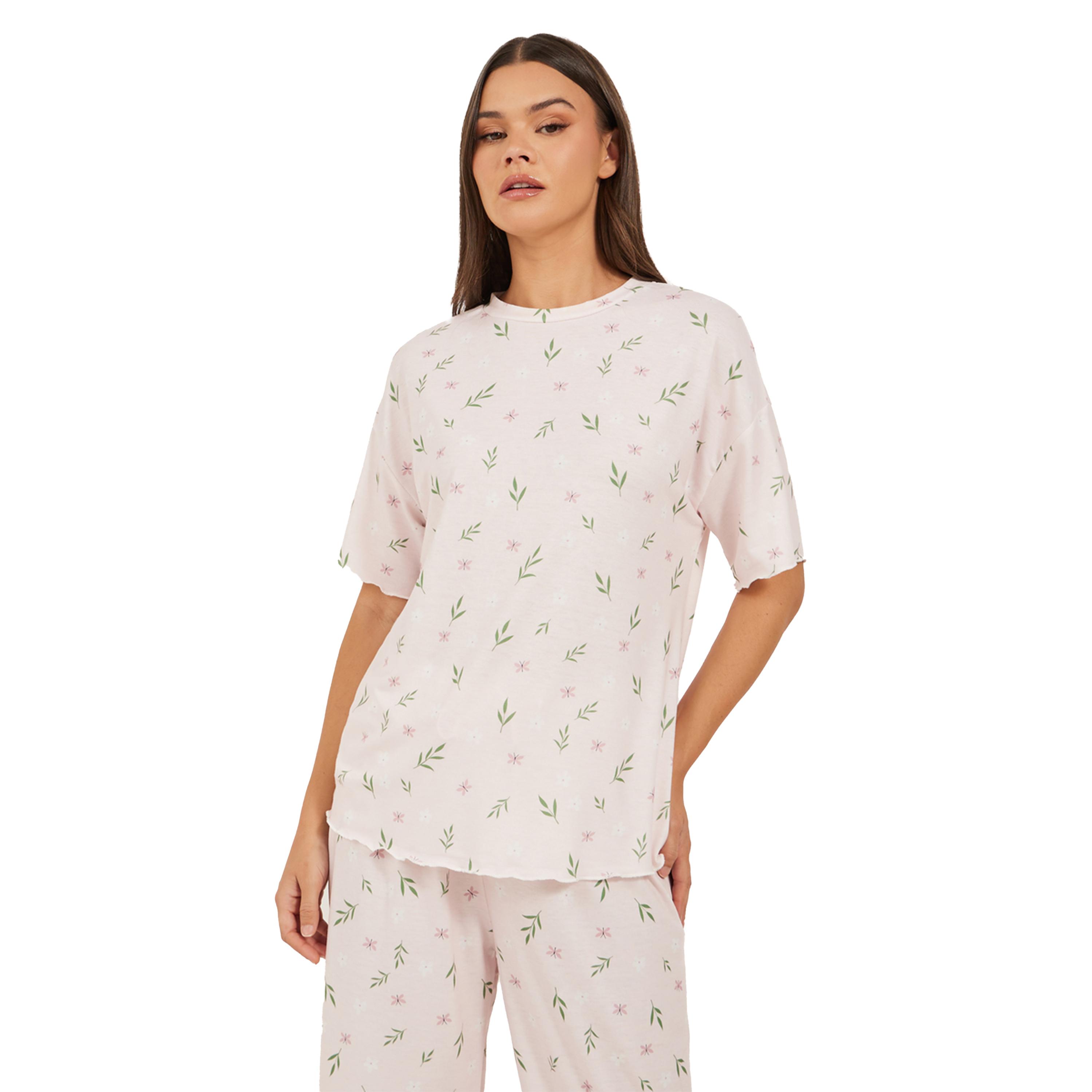 Styli Floral Print Lettuce Edge Hem T-Shirt and Capri Pyjama Set-women-clothing-nightwear-pyjamas-longsets-image-3