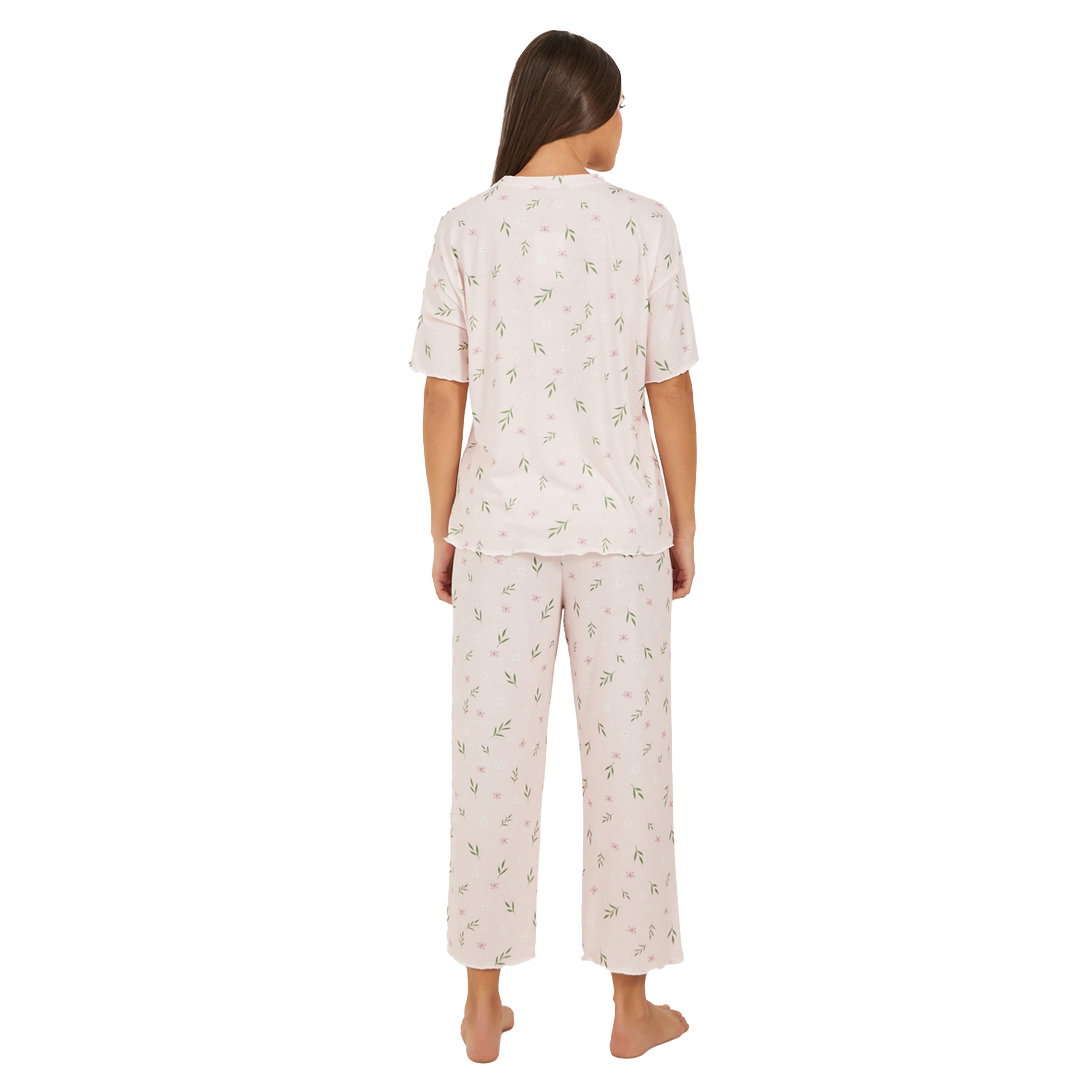 Styli Floral Print Lettuce Edge Hem T-Shirt and Capri Pyjama Set-women-clothing-nightwear-pyjamas-longsets-image-5