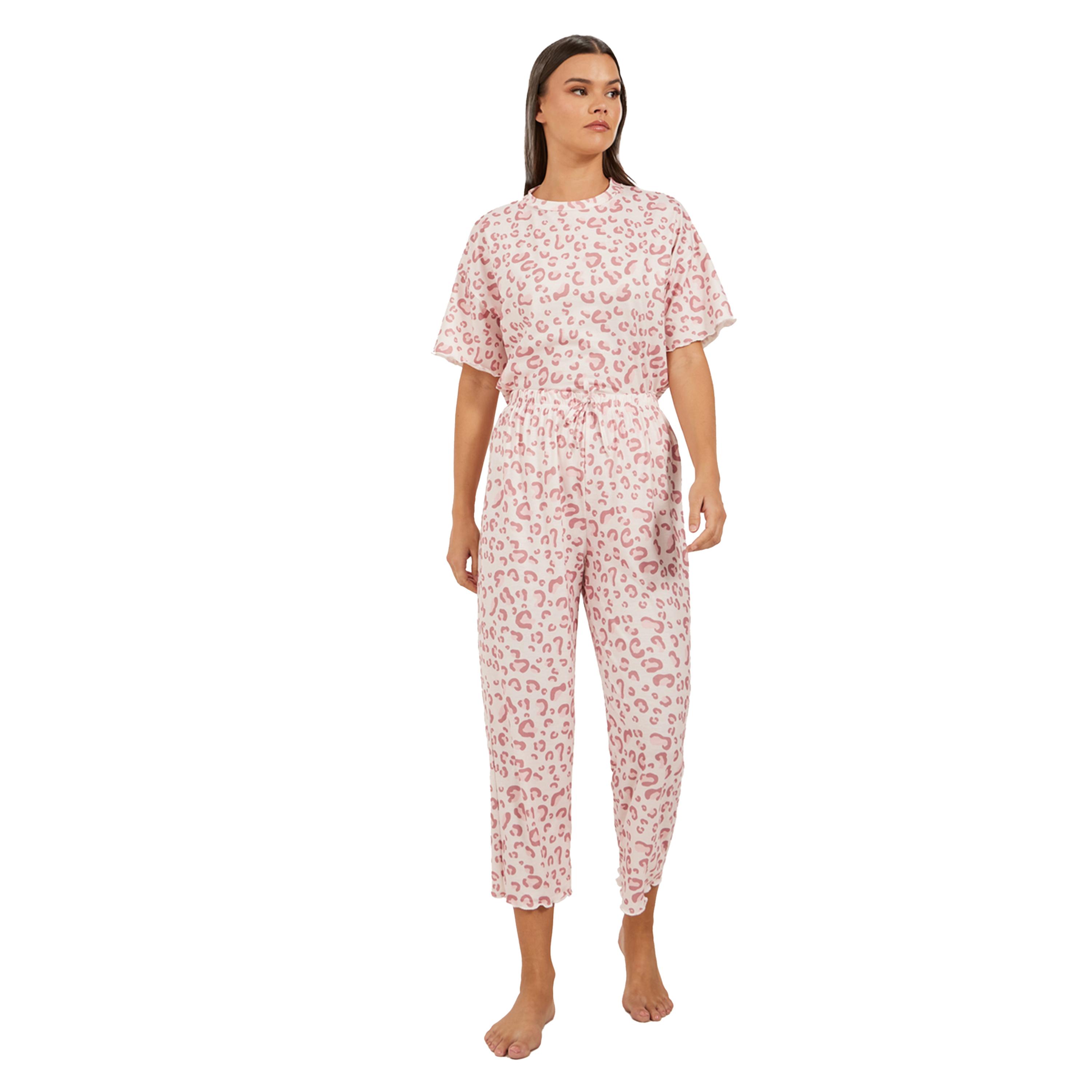 Styli Leopard Print Lettuce Edge Hem T-Shirt and Capri Pyjama Set-women-clothing-nightwear-pyjamas-longsets-image-3