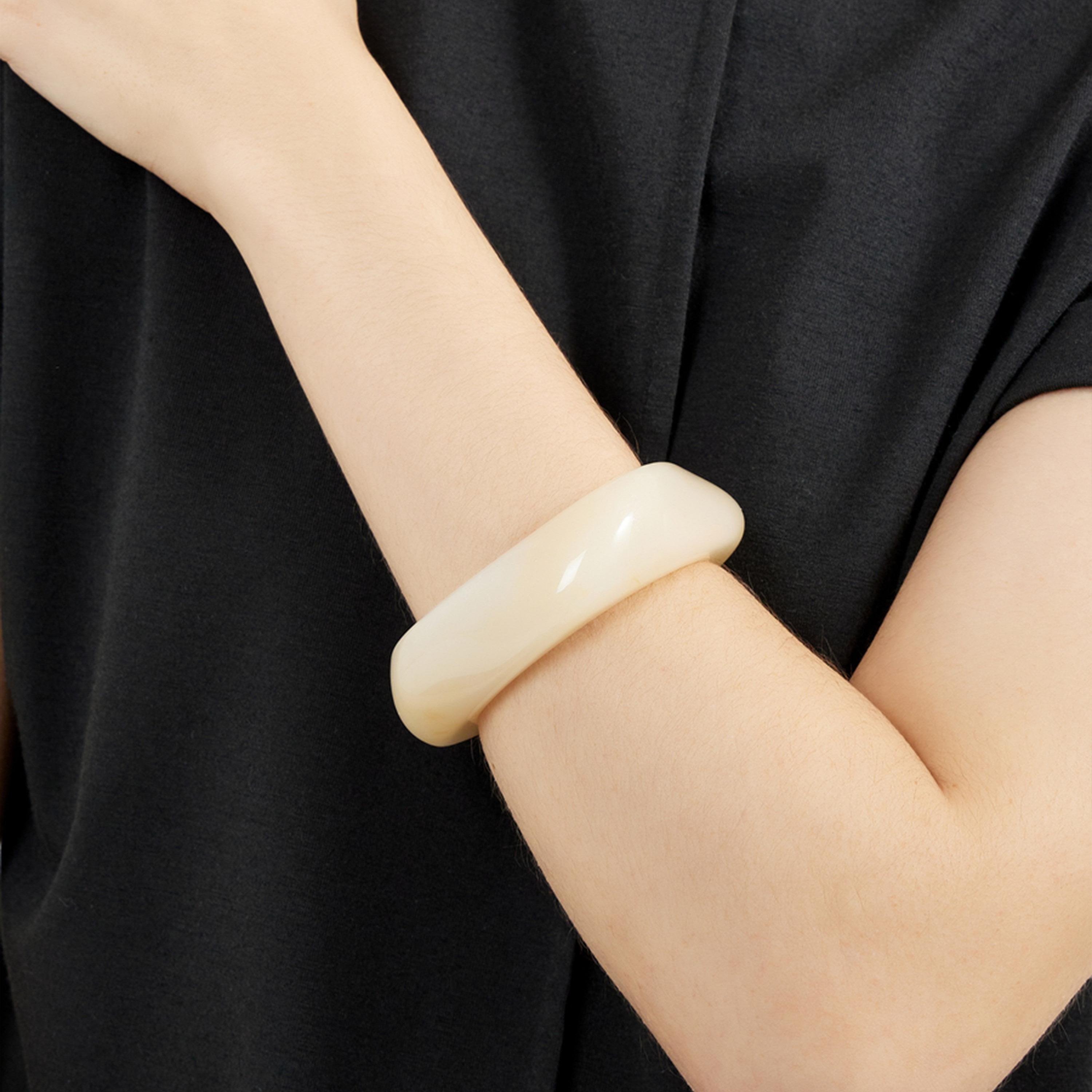 ستايلي - سوار سميك بتصميم صدفة السلحفاة-women-watchesandjewellery-jewellery-banglesandbracelets-image-1