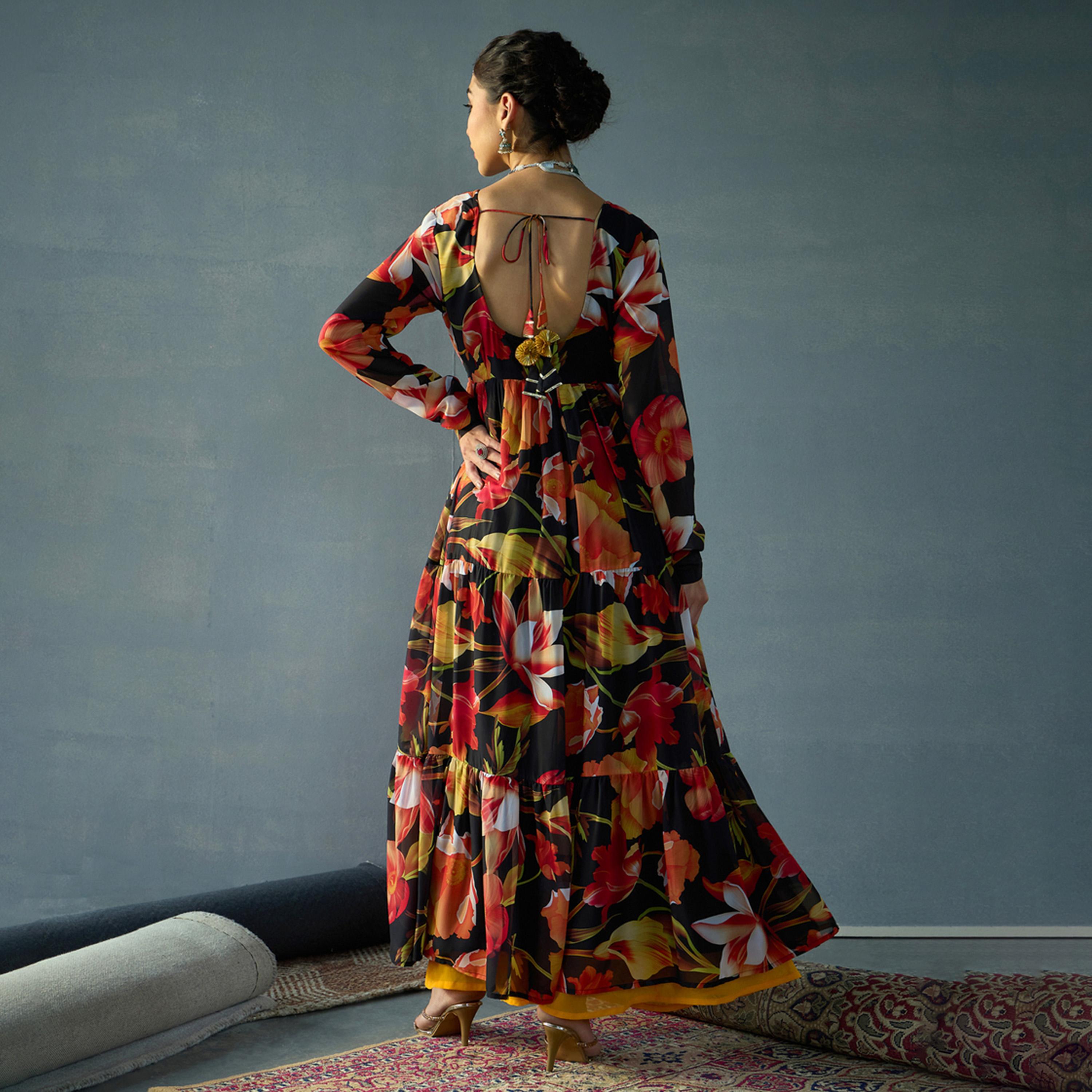 Shae by SASSAFRAS X Styli Floral Print Round Neck Tiered Kurta-women-clothing-ethnicwear-kurtas-image-5