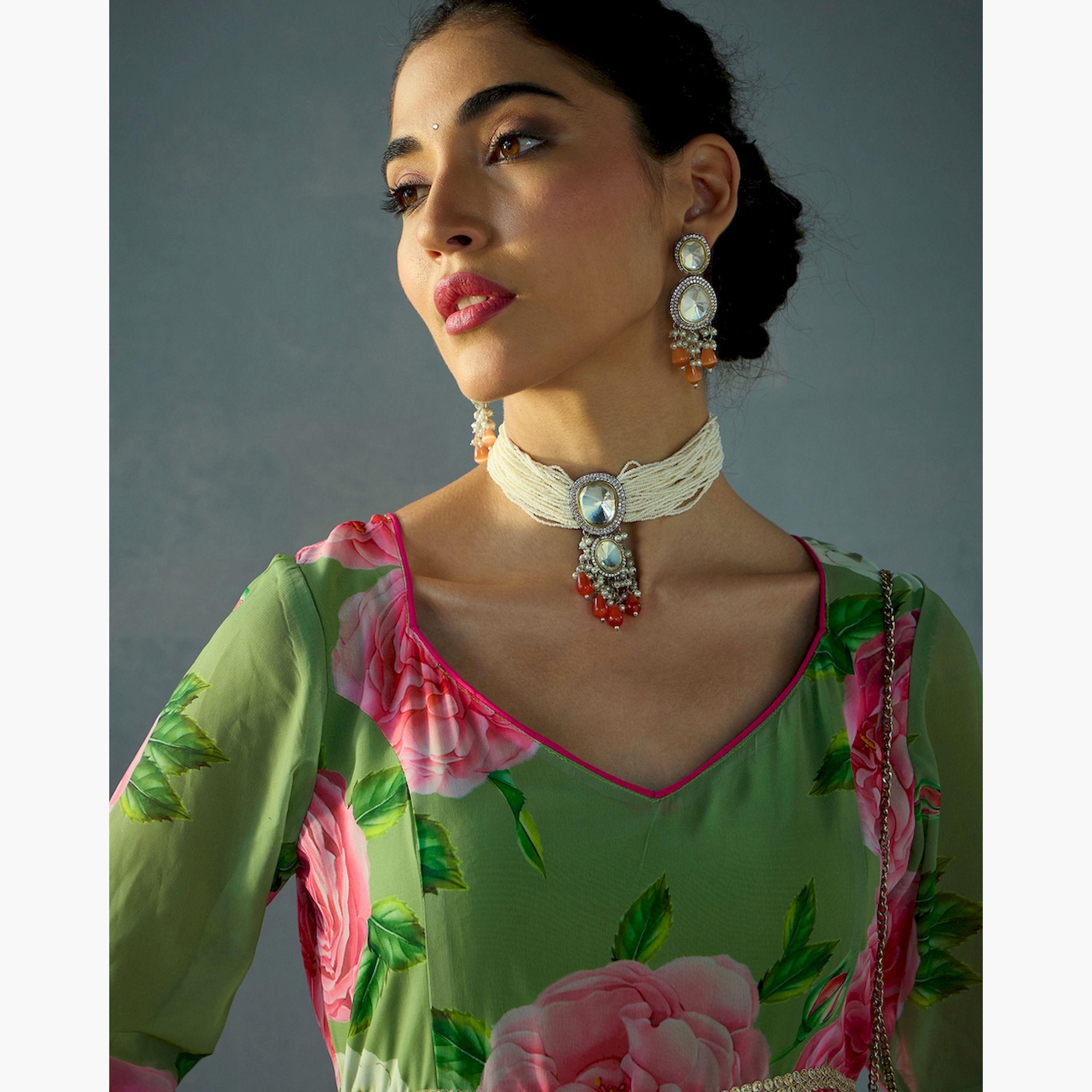 شيا باي ساسافراس × ستايلي - قميص أناركالي بطبعة زهور وفتحة رقبة على شكل قلب - أخضر-women-clothing-ethnicwear-kurtas-image-4
