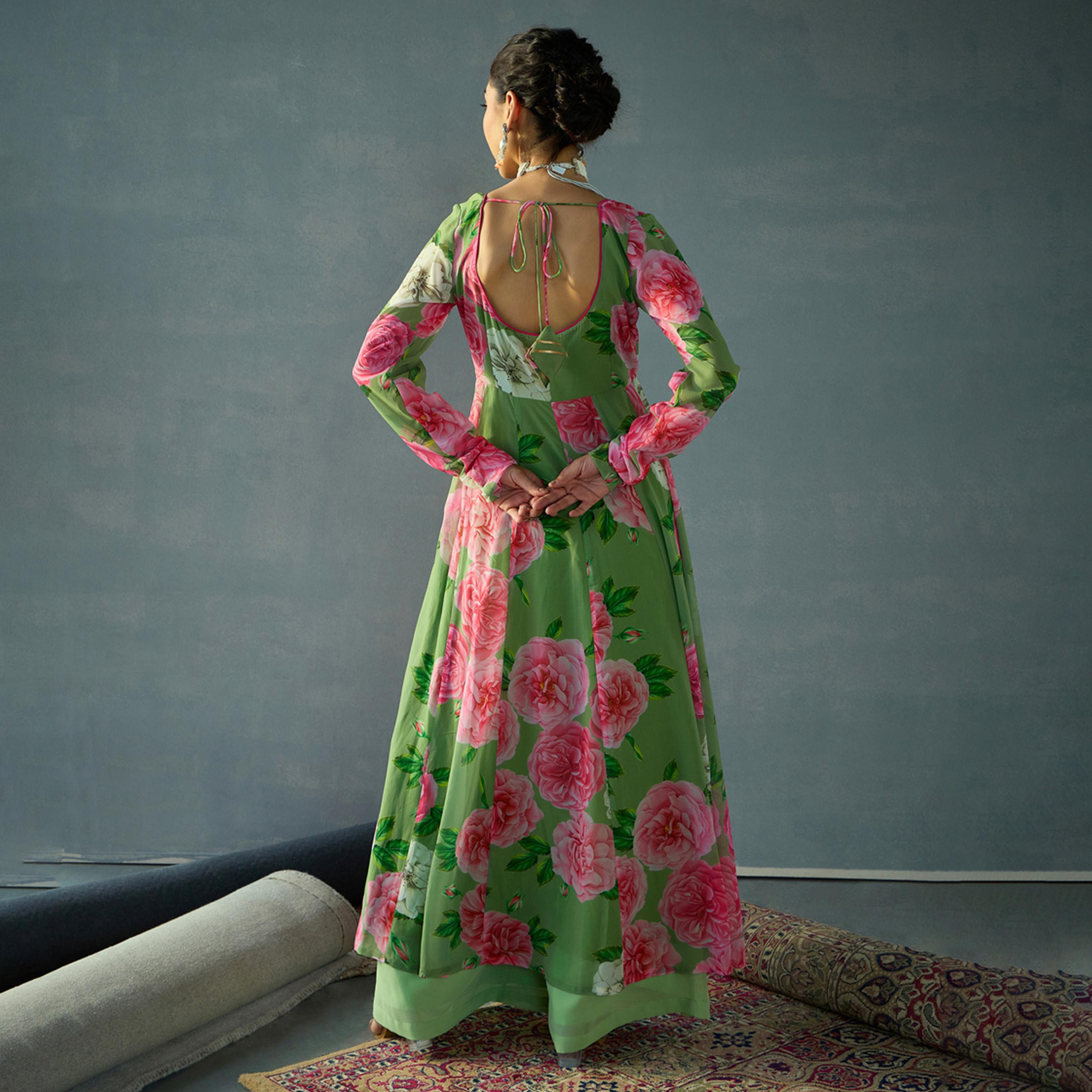 شيا باي ساسافراس × ستايلي - قميص أناركالي بطبعة زهور وفتحة رقبة على شكل قلب - أخضر-women-clothing-ethnicwear-kurtas-image-5