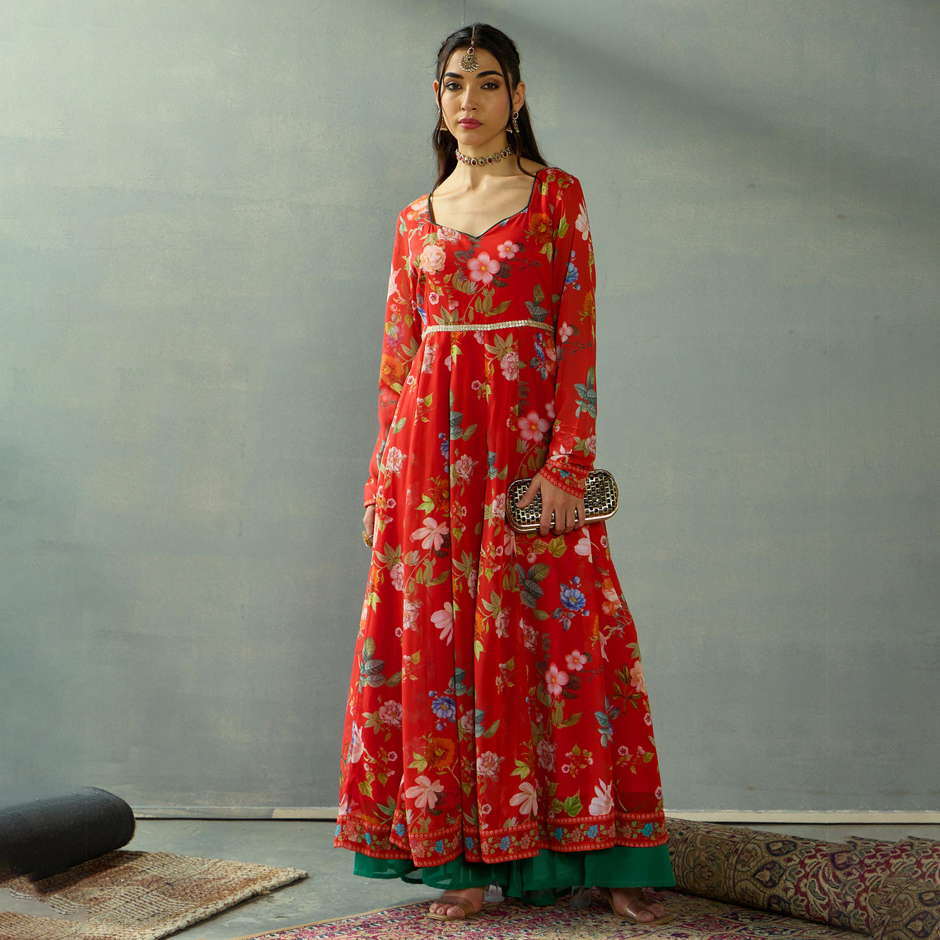 شيا باي ساسافراس × ستايلي - قميص أناركالي بطبعة زهور وفتحة رقبة على شكل قلب-women-clothing-ethnicwear-kurtas-image-1
