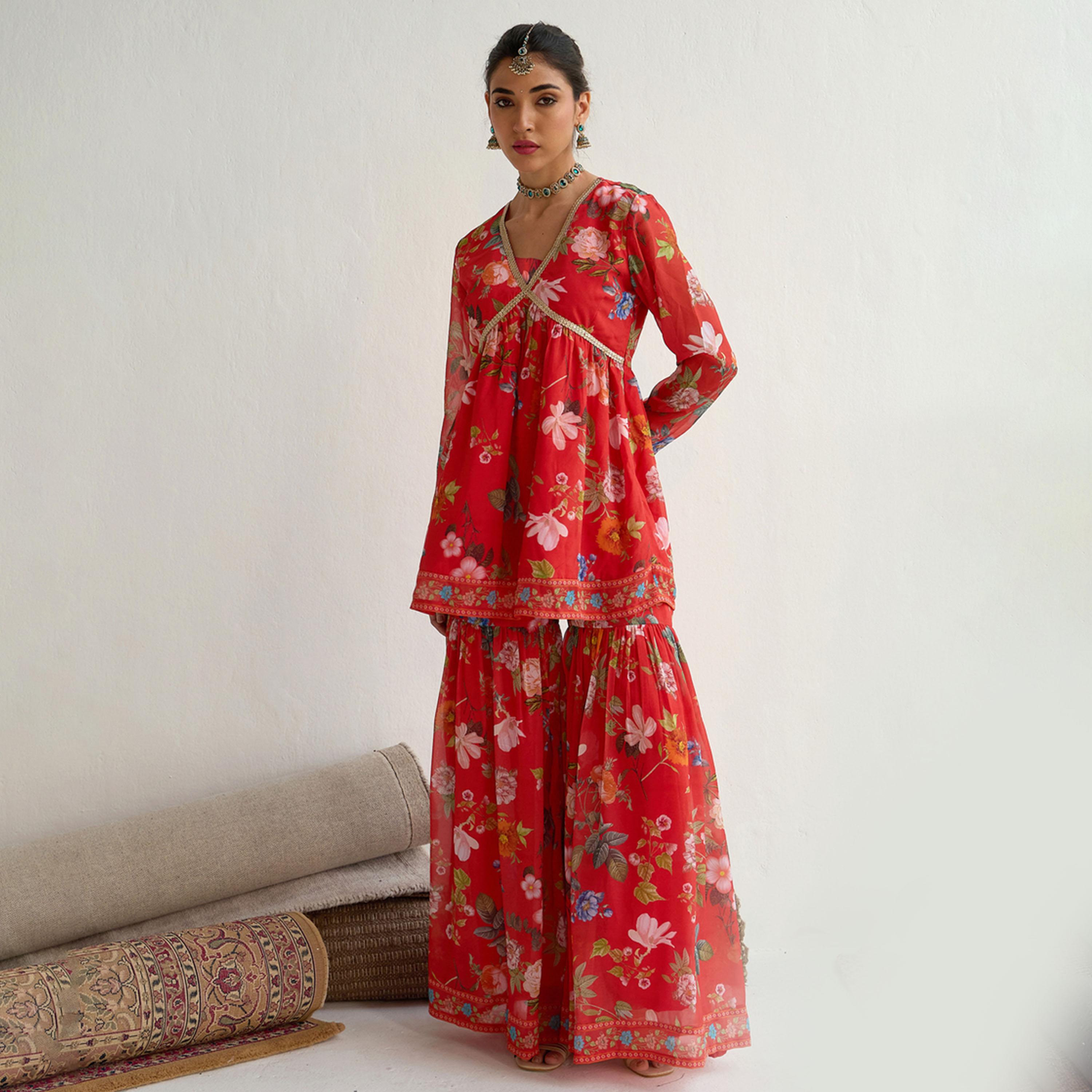 شيا باي ساسافراس × ستايلي - طقم بلوزة ببلوم بطبعة زهور مع بنطال شارارا-women-clothing-ethnicwear-salwarsuits-image-8