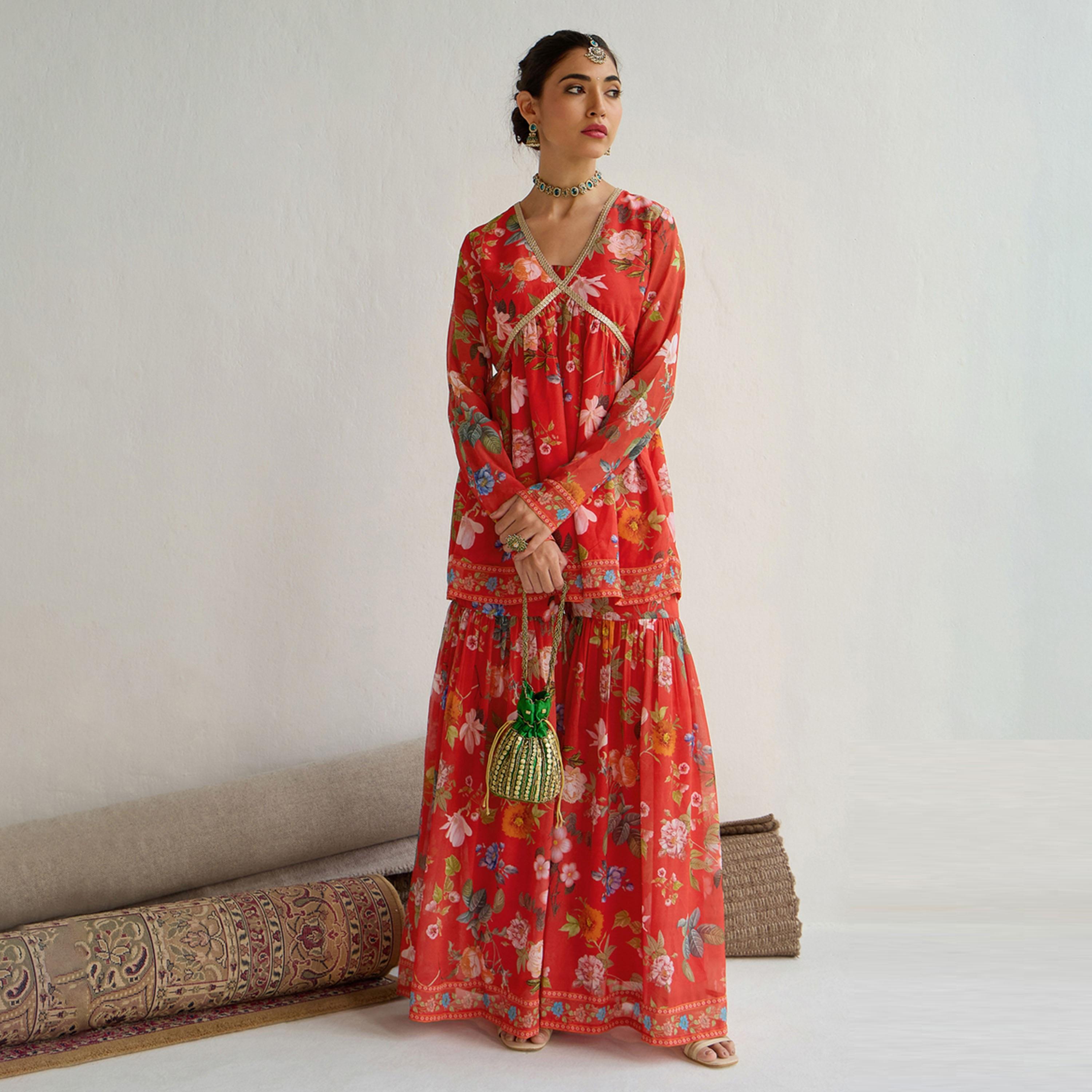 شيا باي ساسافراس × ستايلي - طقم بلوزة ببلوم بطبعة زهور مع بنطال شارارا-women-clothing-ethnicwear-salwarsuits-image-9