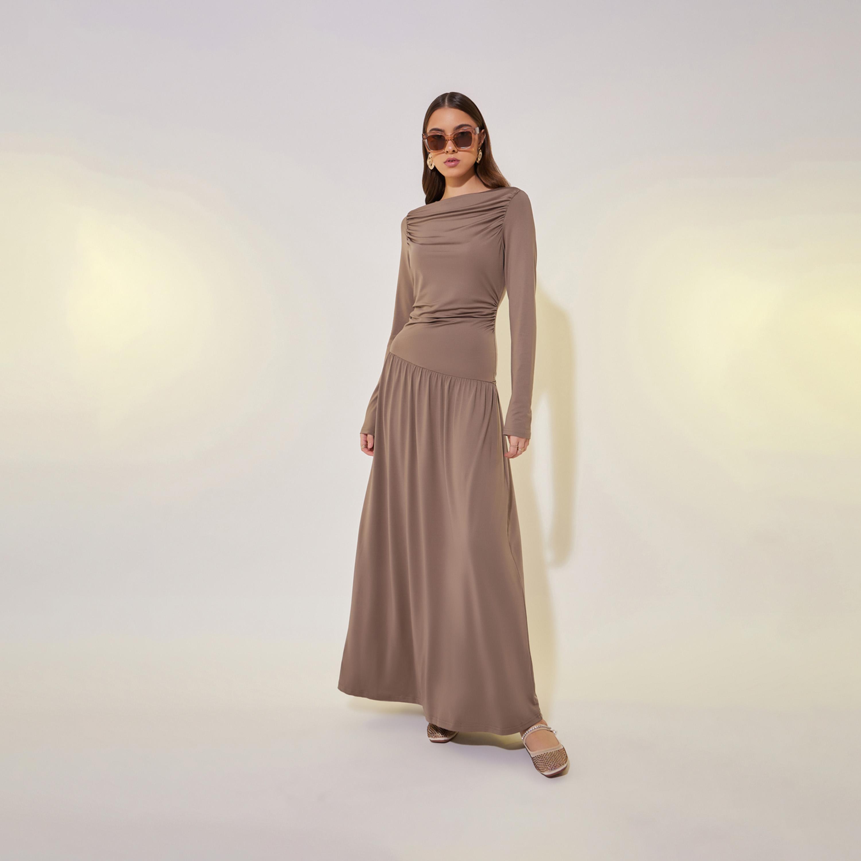 فستان طويل بتفاصيل مُجمعة وأكمام طويلة-women-clothing-dresses-image-2