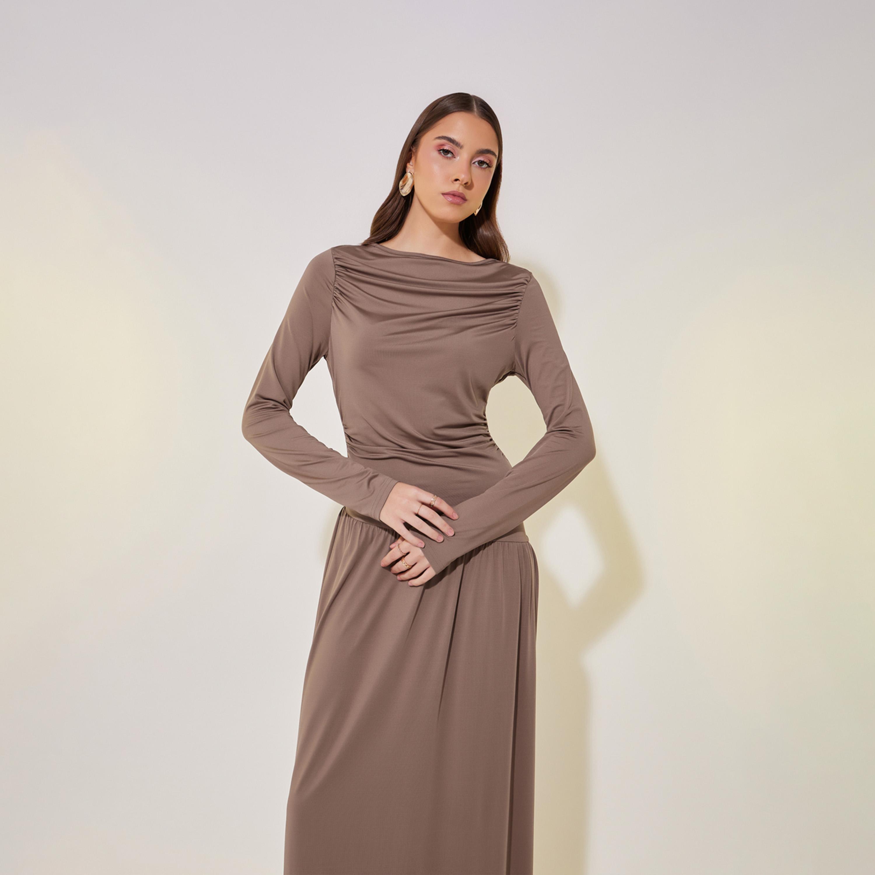 فستان طويل بتفاصيل مُجمعة وأكمام طويلة-women-clothing-dresses-image-3