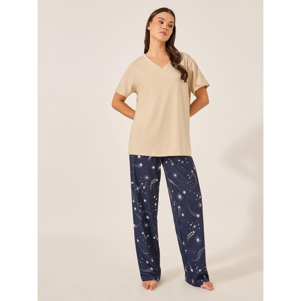 Styli V-Neck Texture Tee & Printed Star Pyjama Set-women-clothing-nightwear-pyjamas-longsets-image-1