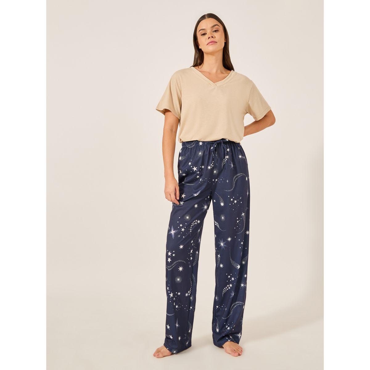 Styli V-Neck Texture Tee & Printed Star Pyjama Set-women-clothing-nightwear-pyjamas-longsets-image-2