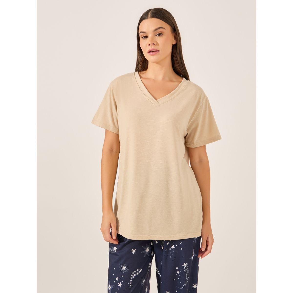 Styli V-Neck Texture Tee & Printed Star Pyjama Set-women-clothing-nightwear-pyjamas-longsets-image-3