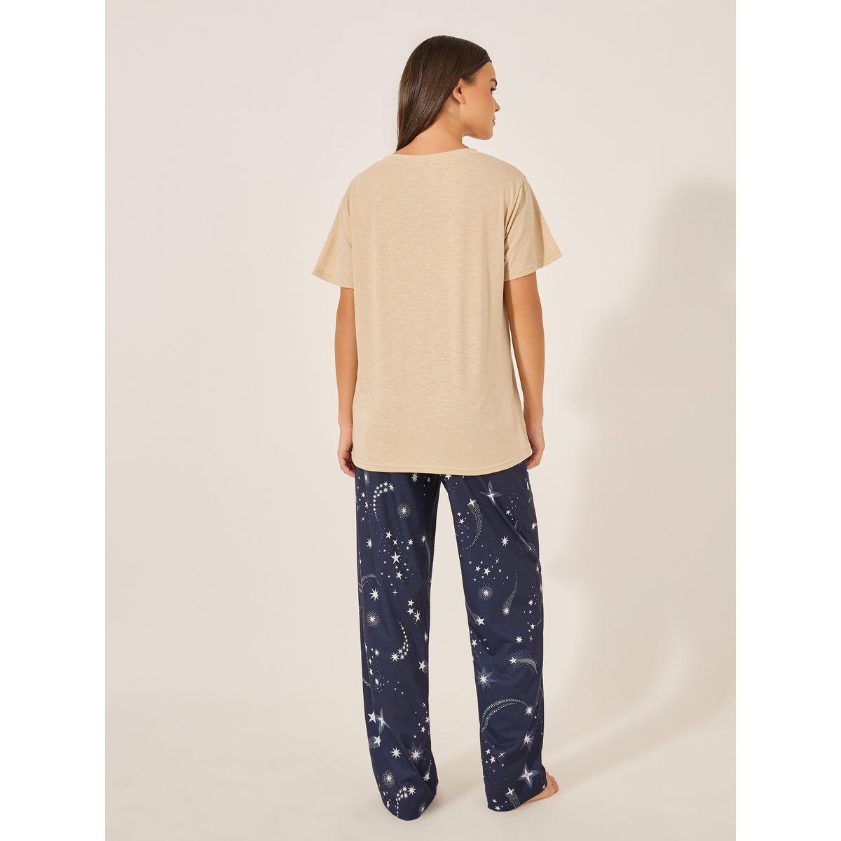 Styli V-Neck Texture Tee & Printed Star Pyjama Set-women-clothing-nightwear-pyjamas-longsets-image-5