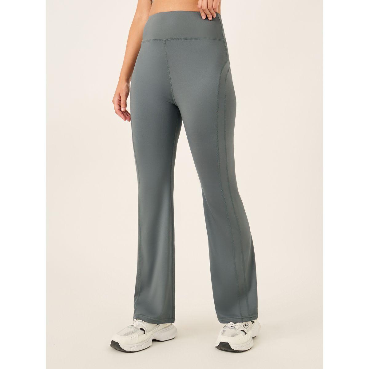 ليقنز واسع بتفاصيل درزات-women-clothing-sportswearandactivewear-bottoms-leggings-image-2