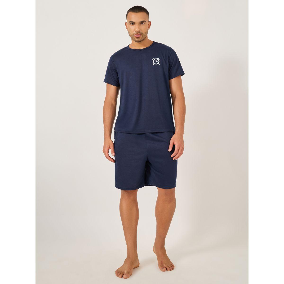 مجموعة من شورت وتيشيرت بطبعة كتابة-men-clothing-nightwear-sets-image-3