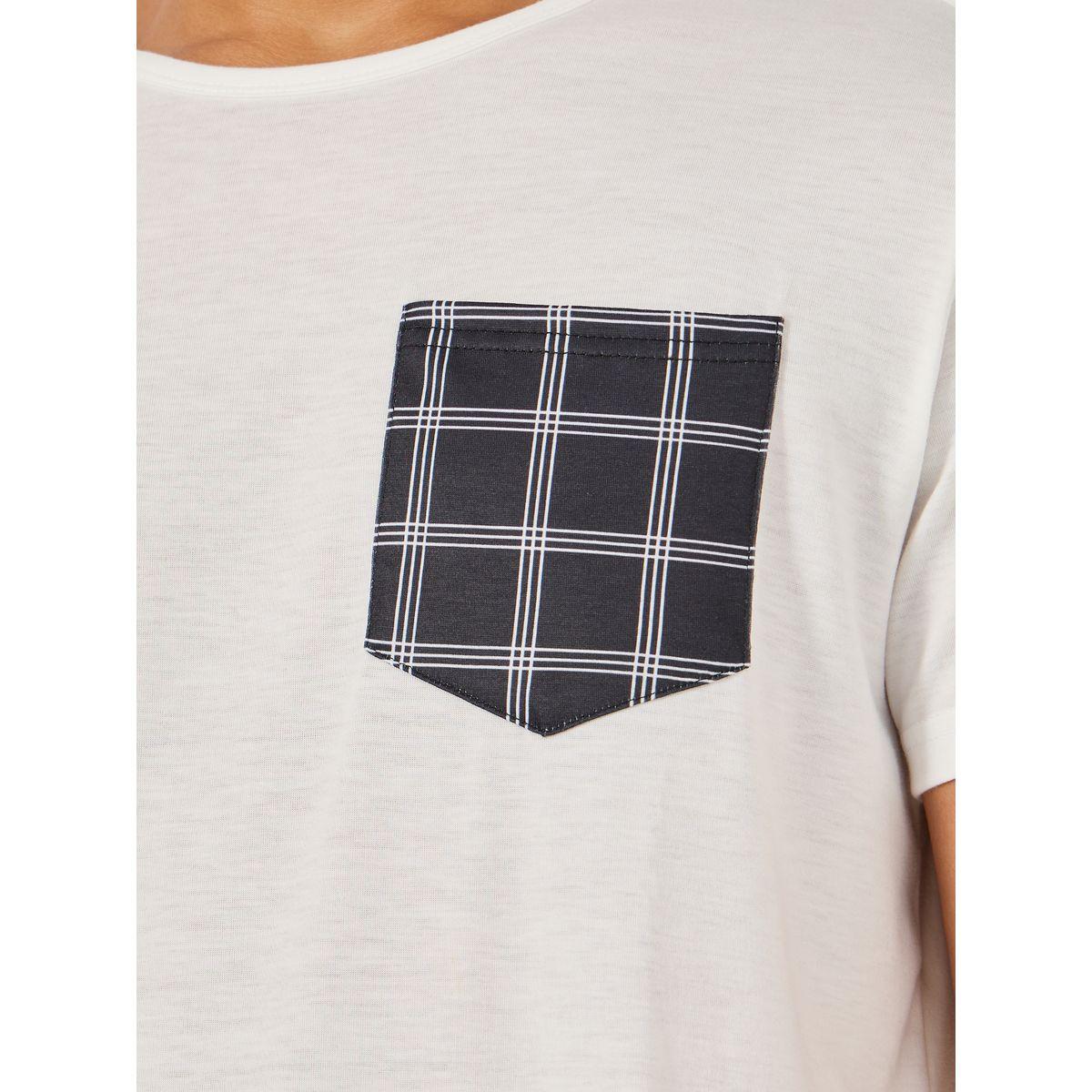 Styli Solid Contrast Pocket Detail T-Shirt and Checked Shorts Set-men-clothing-nightwear-sets-image-3