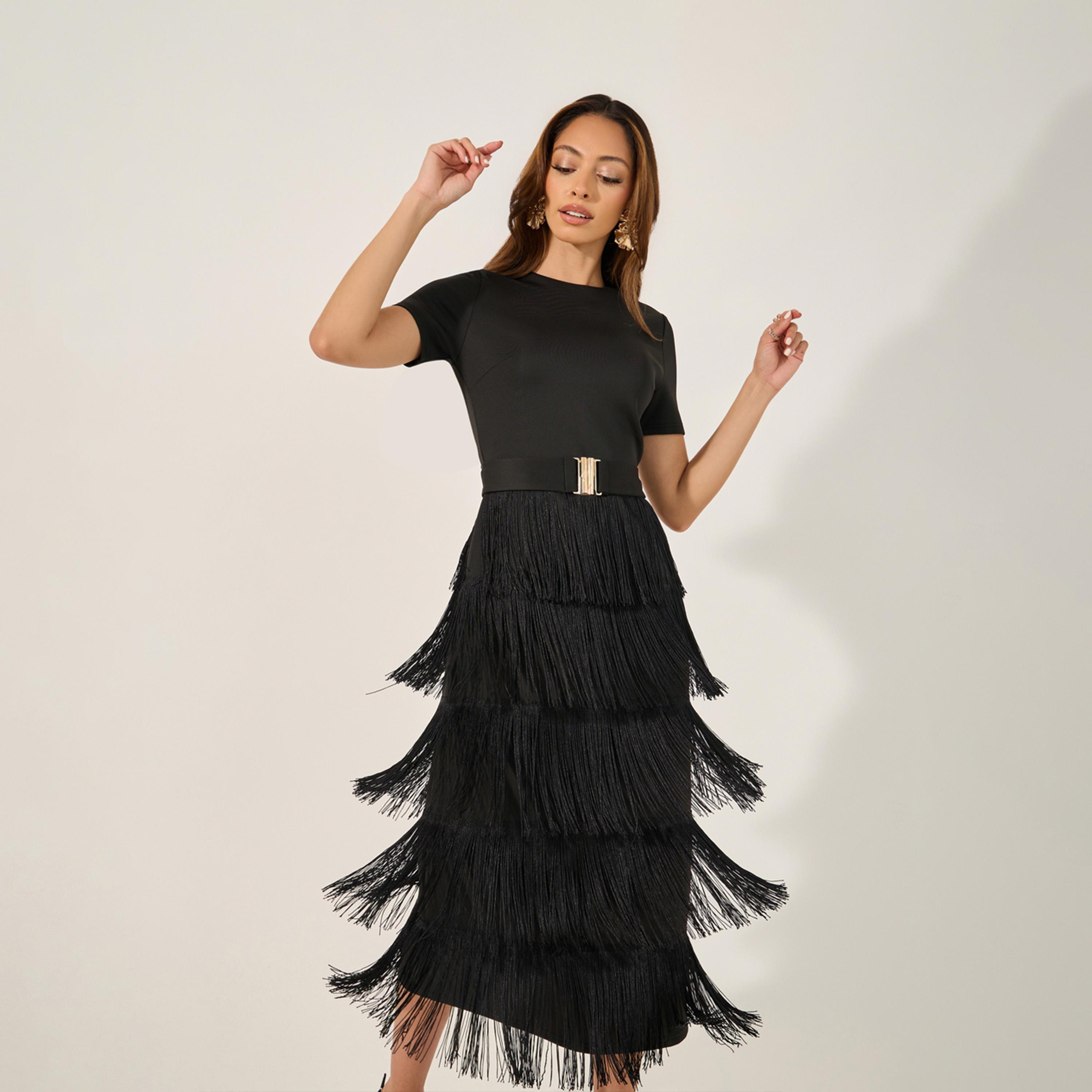 ستايلي - فستان متوسط الطول بأكمام قصيرة وحافة مزينة بشراشيب-women-clothing-dresses-image-3