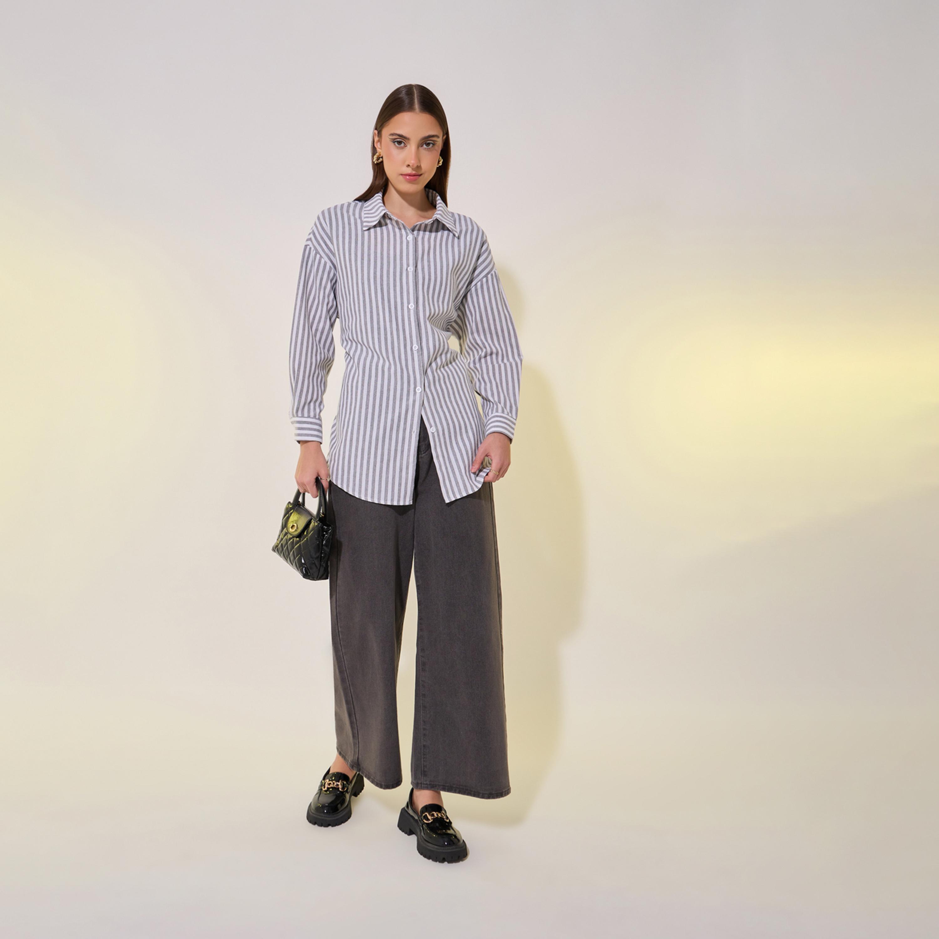 بلوزة مخططة وطويلة مع تفاصيل ياقة بأربطة-women-clothing-shirtsandblouses-shirts-image-2