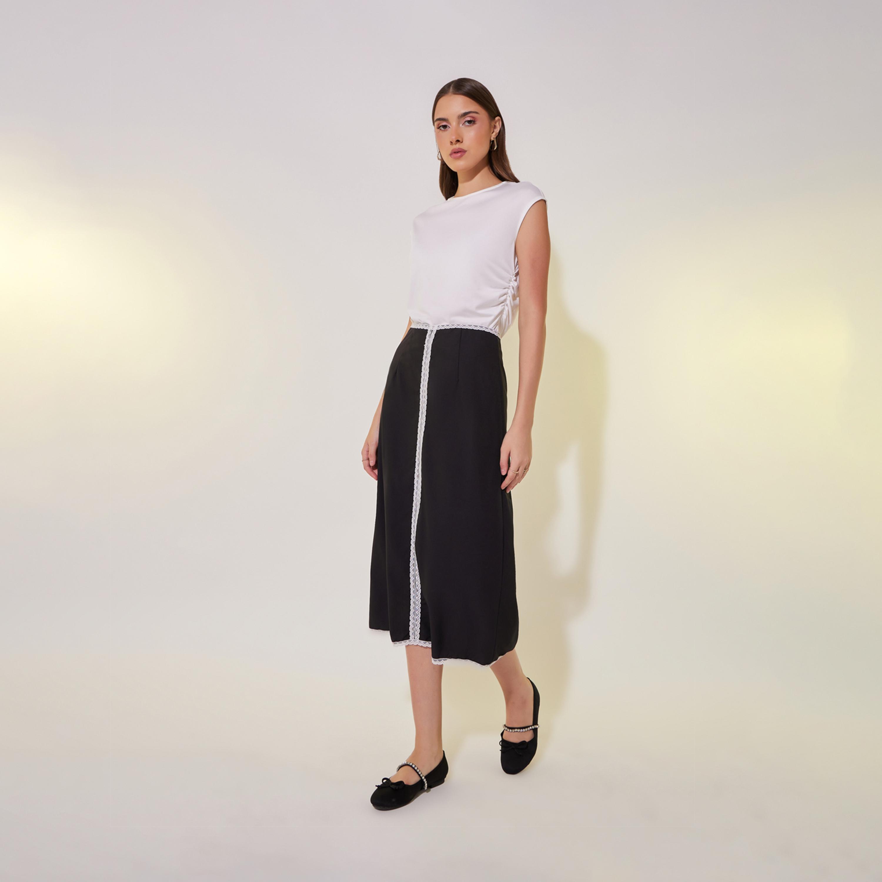 تنورة ميدي بتداخلات مُتباينة ودانتيل-women-clothing-bottoms-skirts-image-1