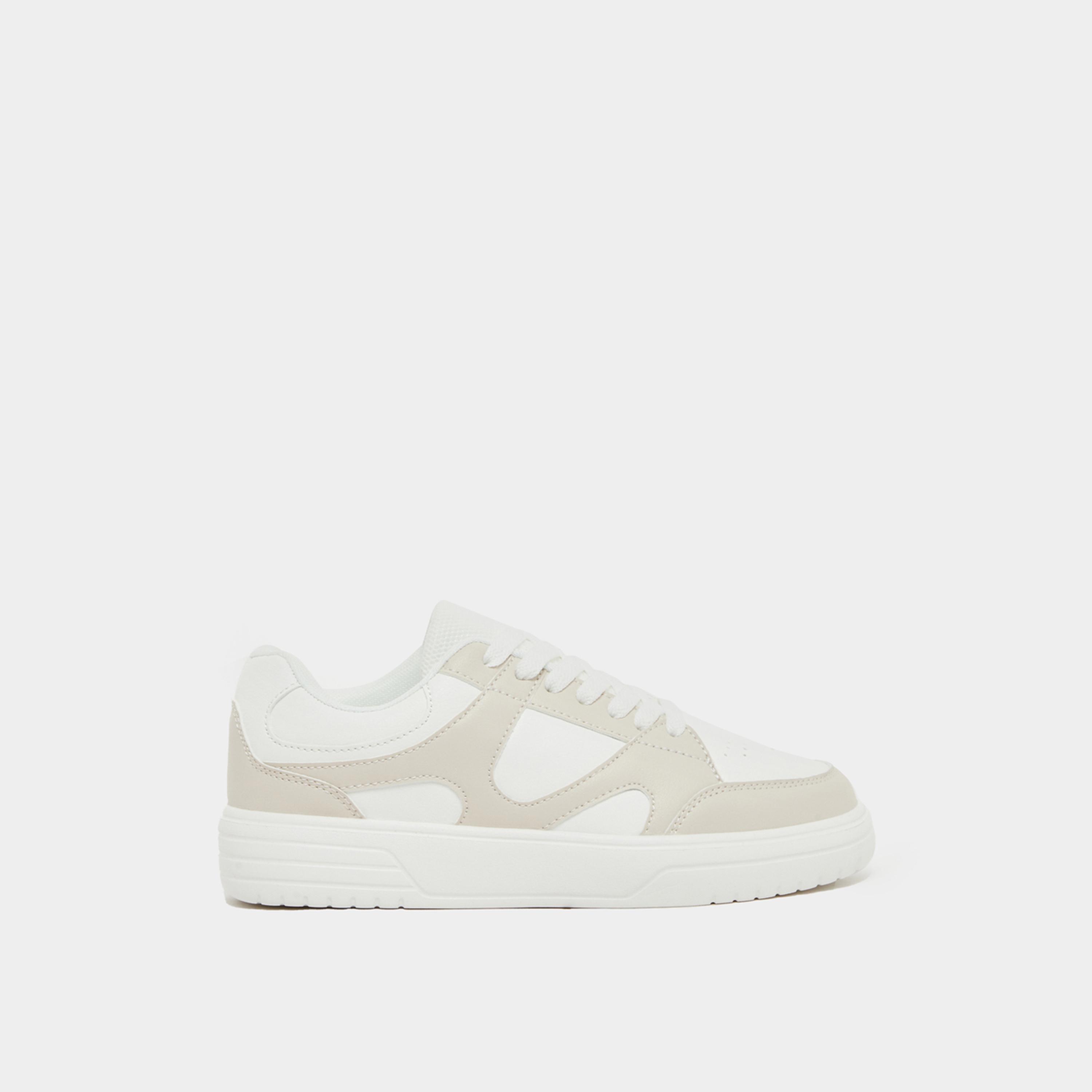 ستايلي - حذاء رياضي بألوان متباينة برباط-women-shoes-sneakers-image-1