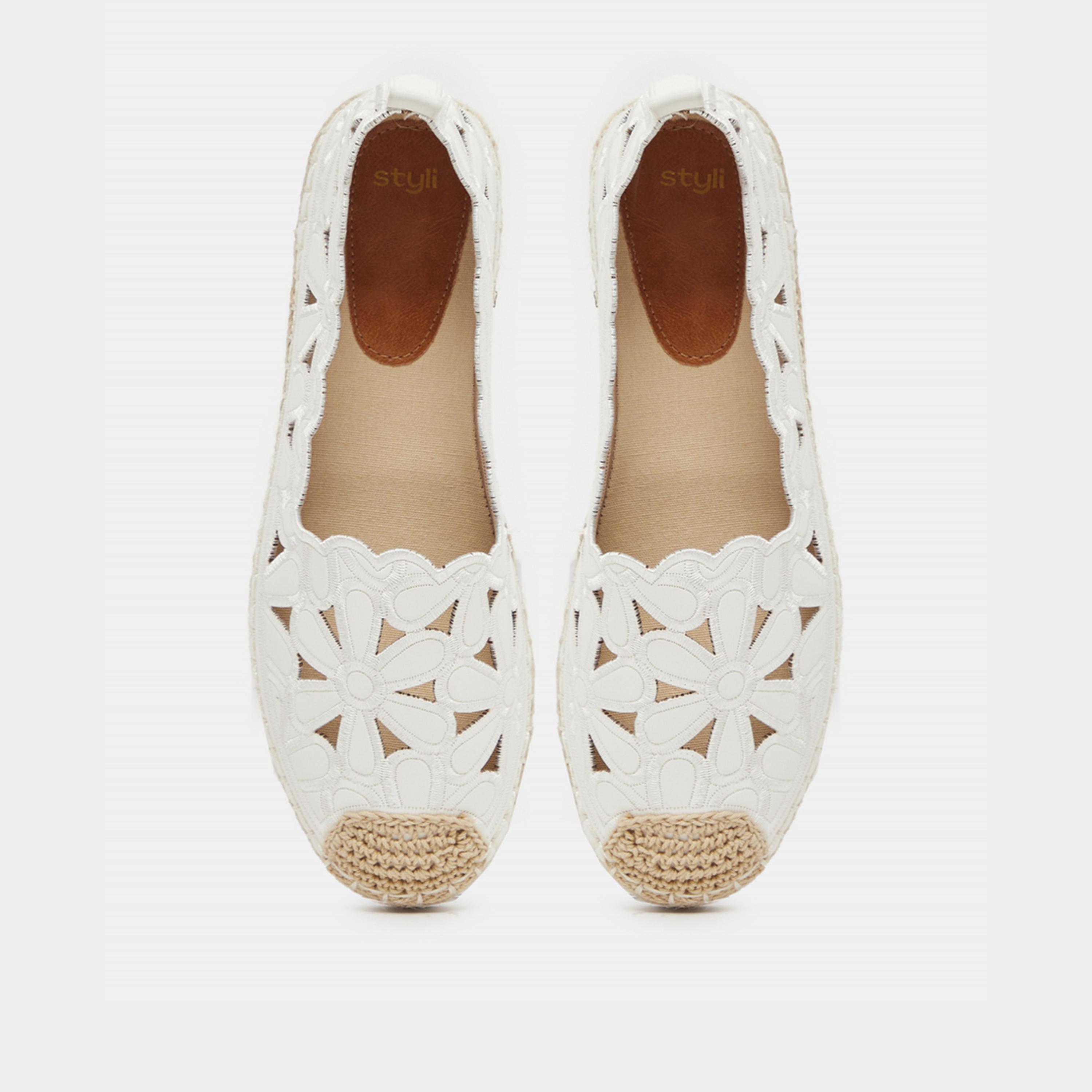 ستايلي - حذاء إسبادريل مزين بفتحات-women-shoes-loafersandmoccasins-image-5