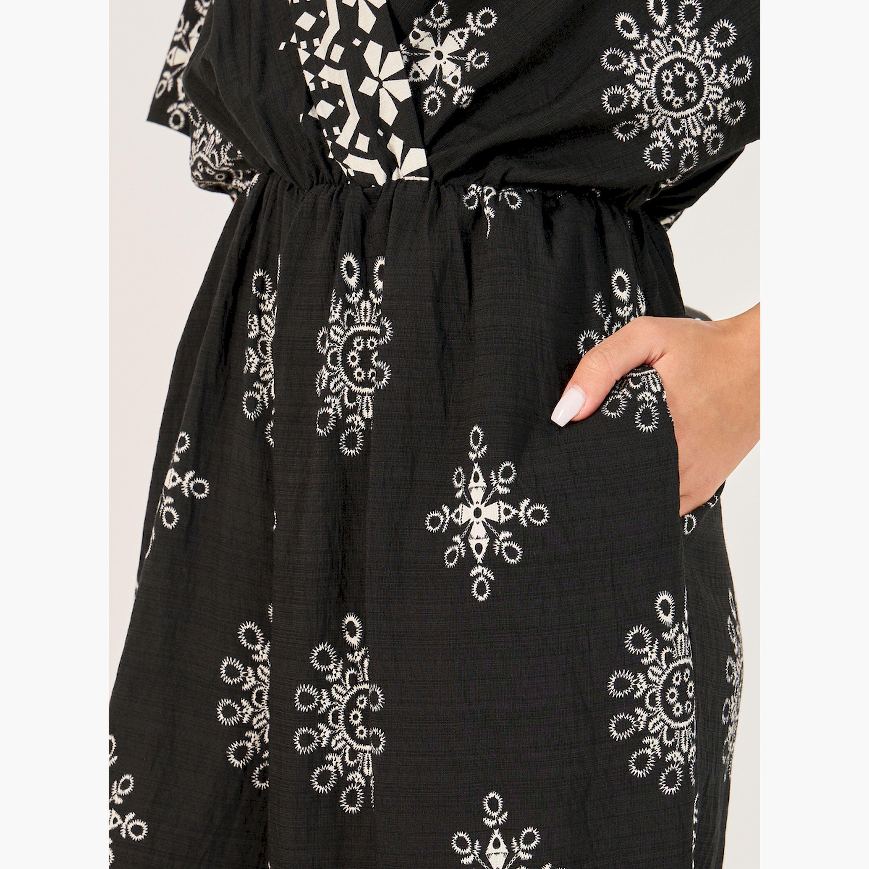 ستايلي - جمبسوت مطبوع برقبة V وأكمام قصيرة-women-clothing-jumpsuits-image-3