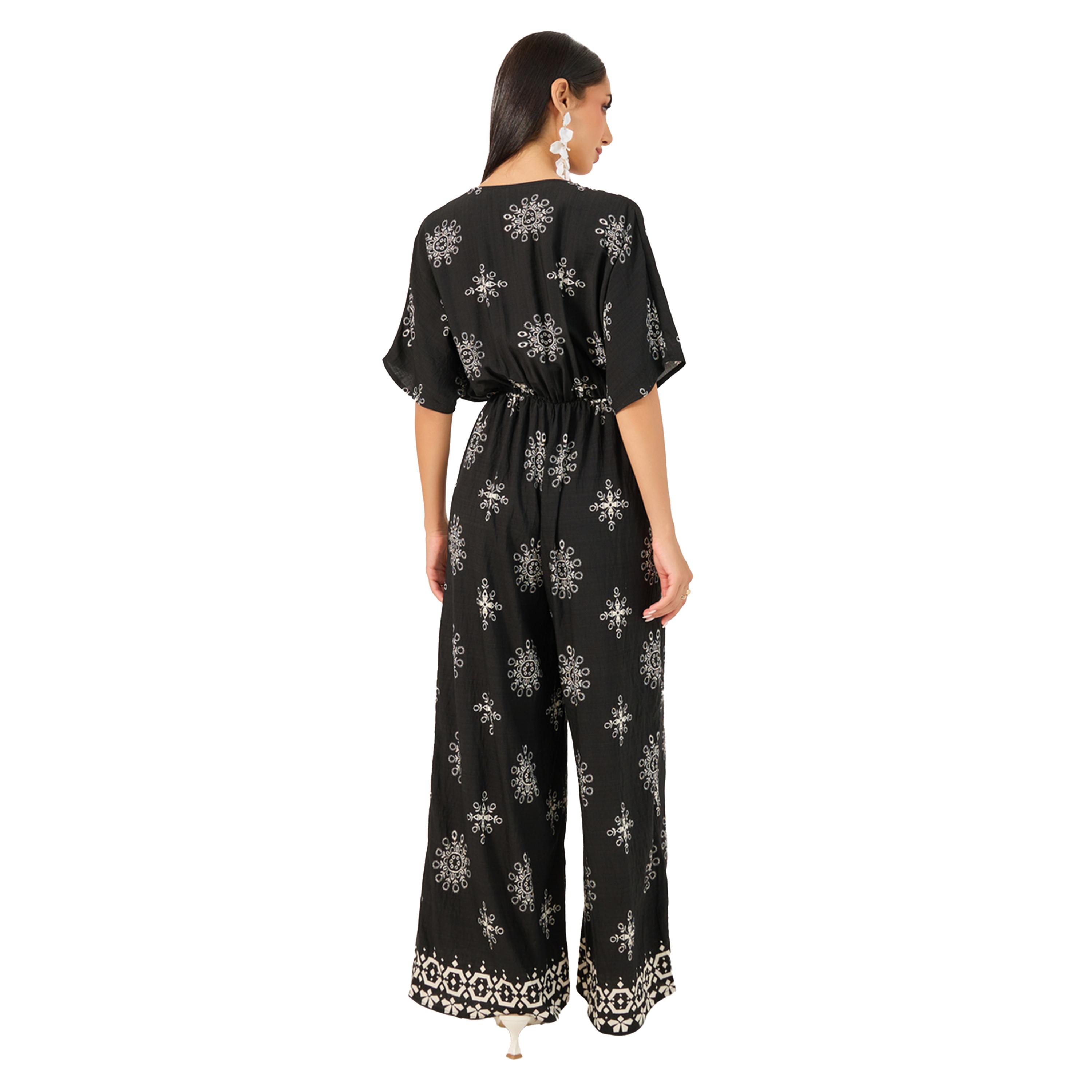 ستايلي - جمبسوت مطبوع برقبة V وأكمام قصيرة-women-clothing-jumpsuits-image-4