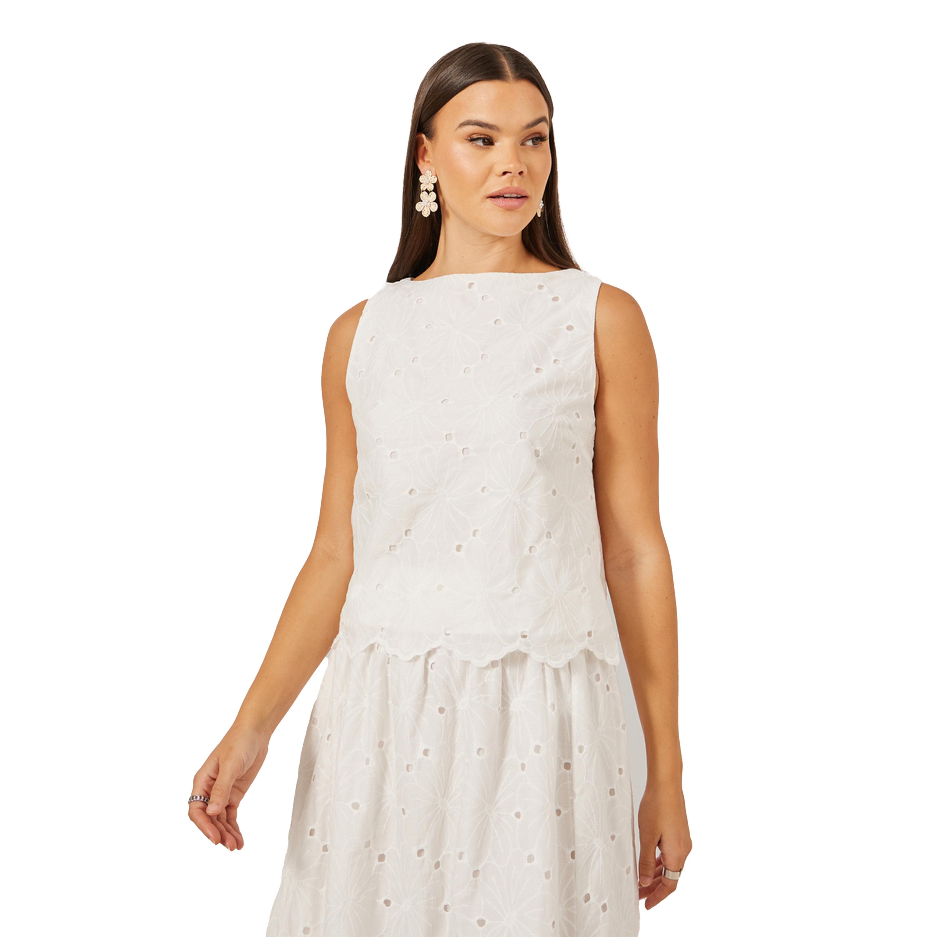 Styli Embroidered Scalloped Hem Sleeveless Top-women-clothing-shirtsandblouses-blouses-image-1