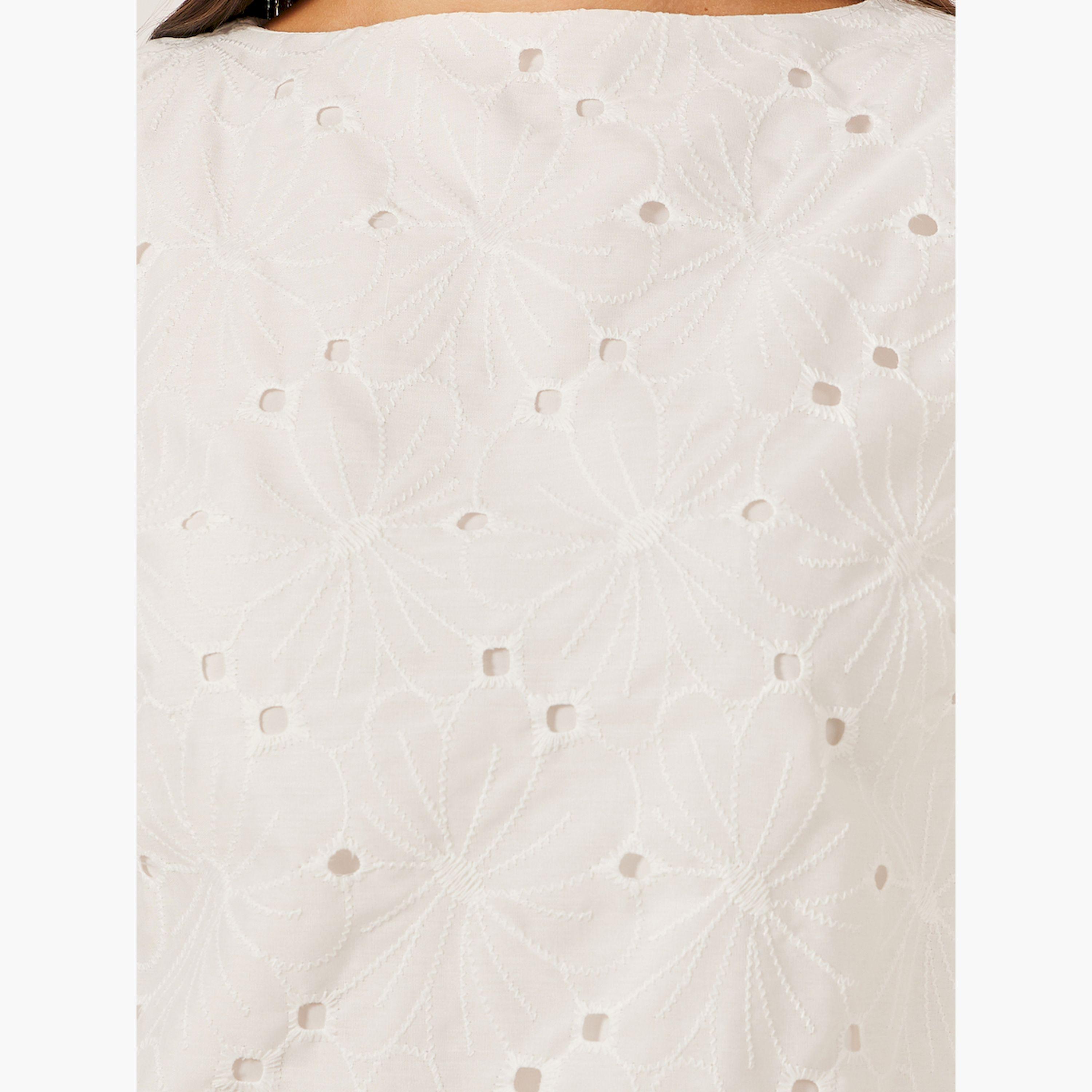 Styli Embroidered Scalloped Hem Sleeveless Top-women-clothing-shirtsandblouses-blouses-image-3