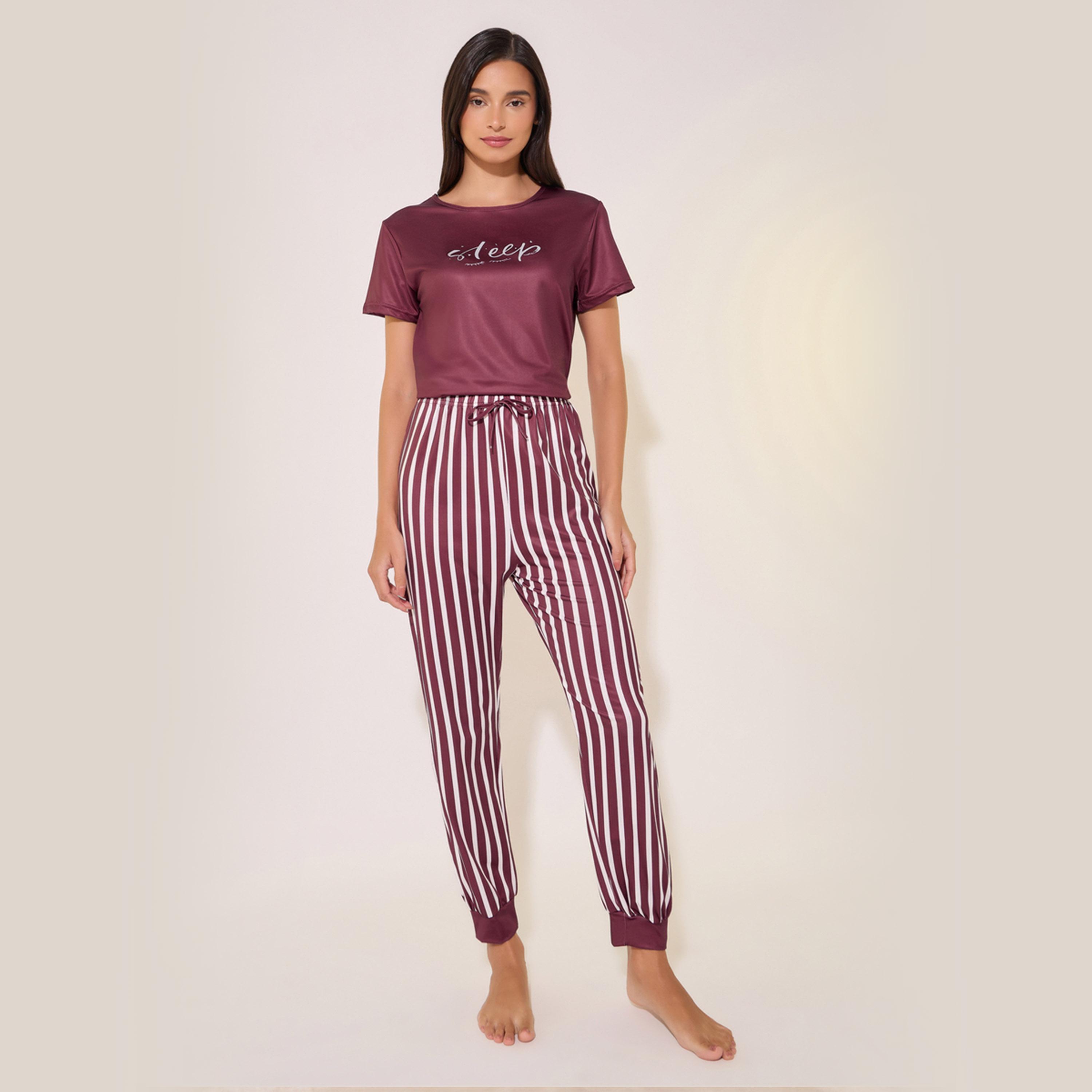 طقم بيجاما من بنطال وتيشيرت بطبعة جرافيك-women-clothing-nightwear-pyjamas-longsets-image-2