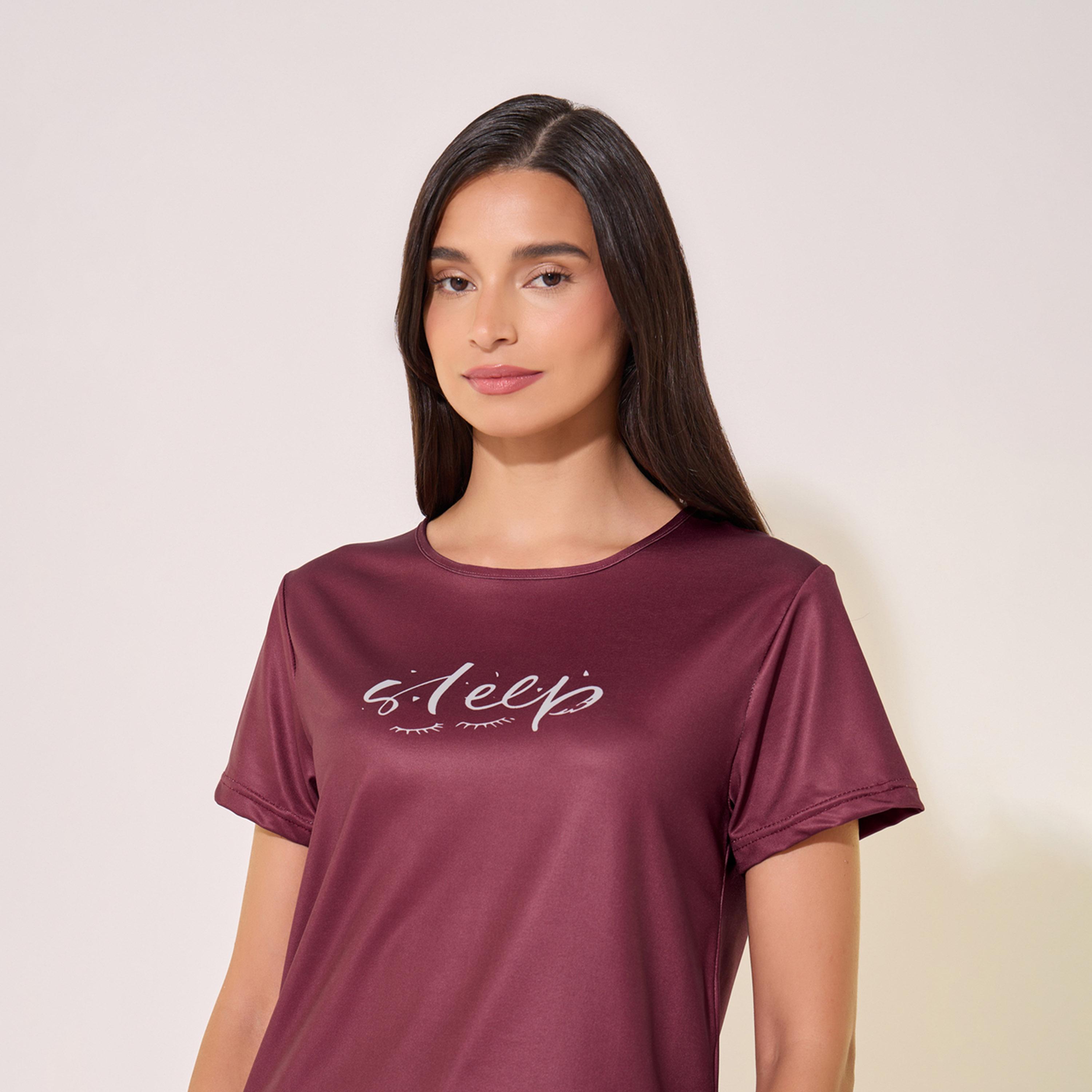 طقم بيجاما من بنطال وتيشيرت بطبعة جرافيك-women-clothing-nightwear-pyjamas-longsets-image-4