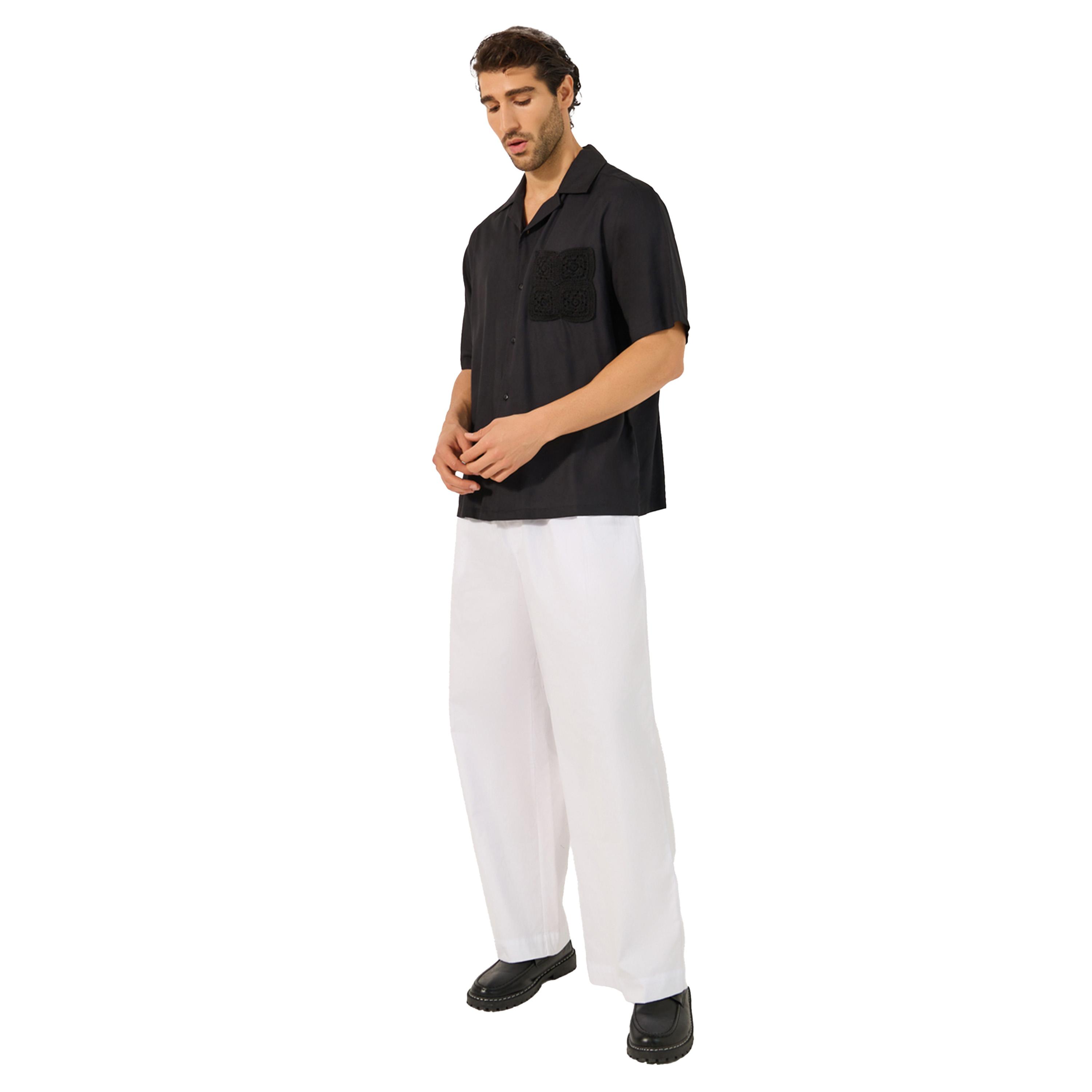 ستايلي - بنطال بخصر متوسط الارتفاع واسع الساق بكسرات مع حزام-men-clothing-bottoms-trousersandchinos-trousers-image-2