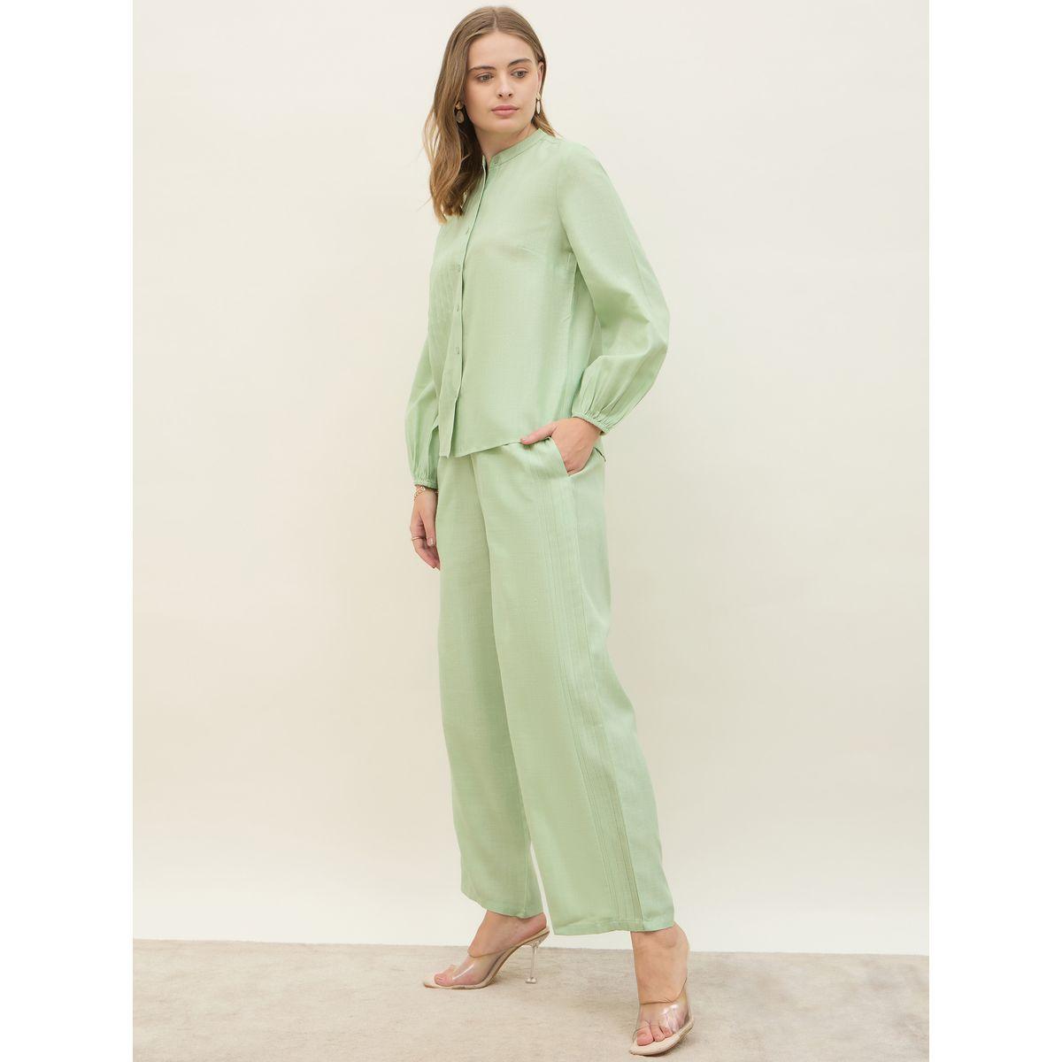 طقم منسق من بنطال وبلوزة بتفاصيل مدروزة-women-clothing-coordsets-image-3