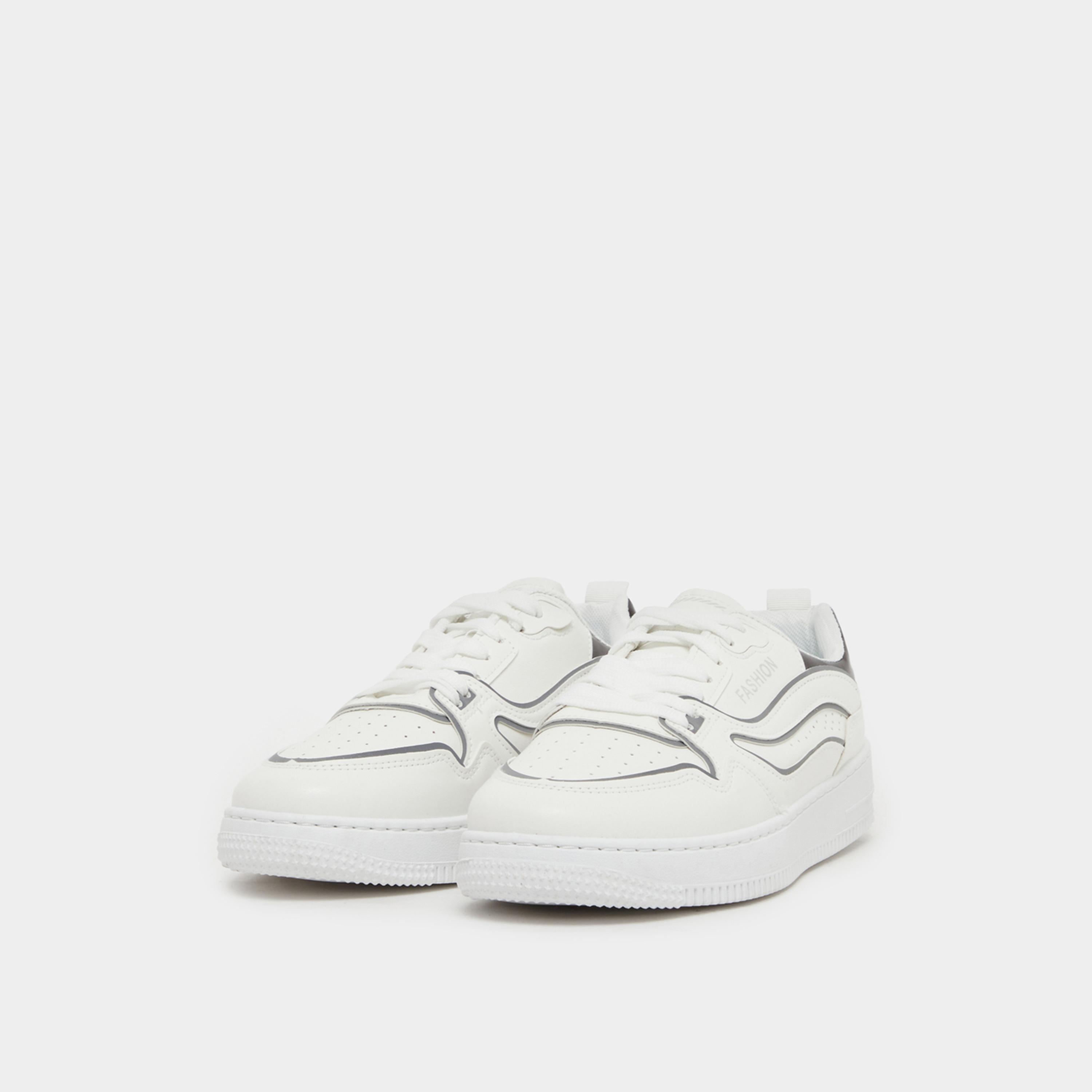 ستايلي - حذاء رياضي منخفض الرقبة ونعل سميك ورباط-men-shoes-sneakers-image-2