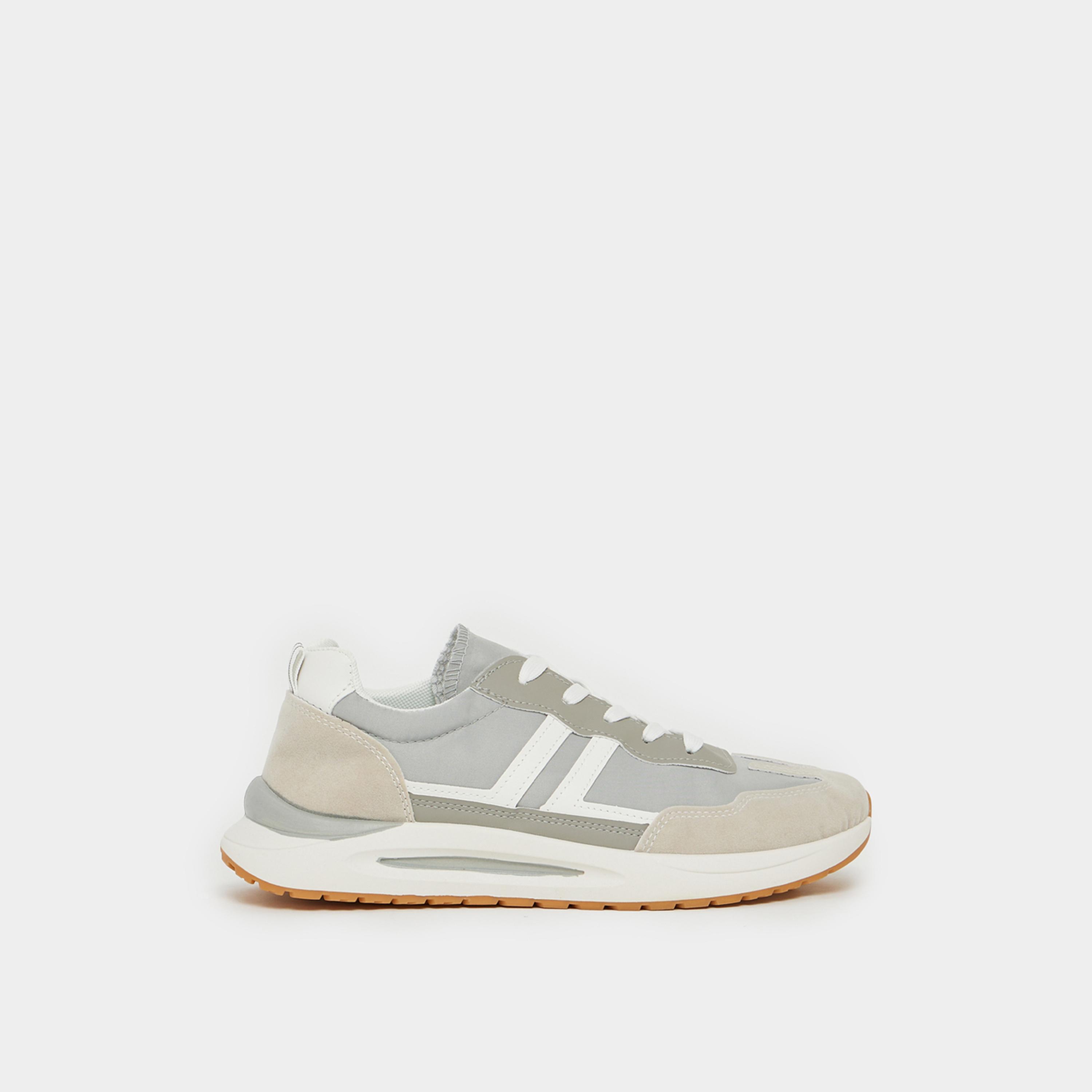 ستايلي - حذاء رياضي خفيف الوزن برباط بألوان متباينة-men-shoes-sneakers-image-1