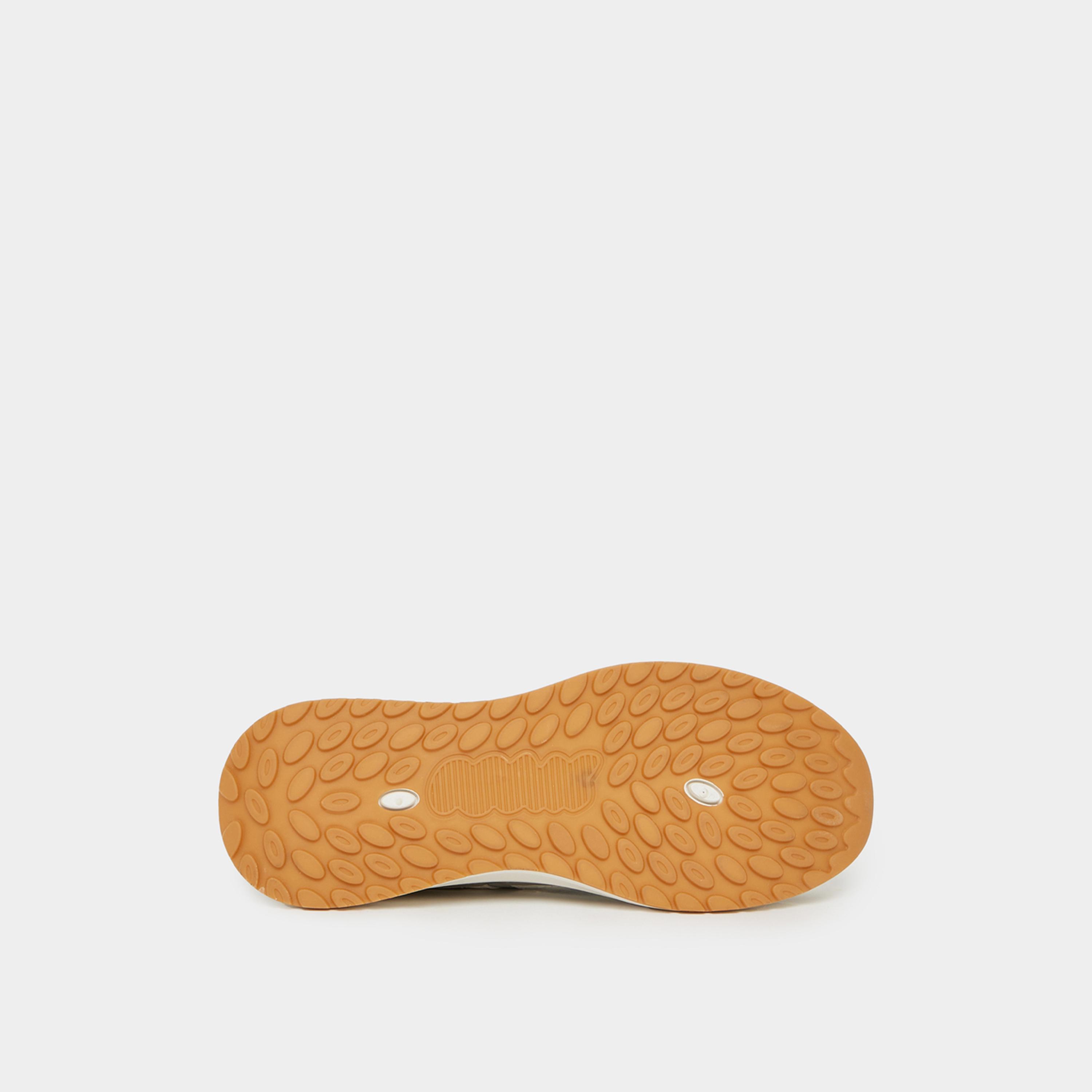 ستايلي - حذاء رياضي خفيف الوزن برباط بألوان متباينة-men-shoes-sneakers-image-6