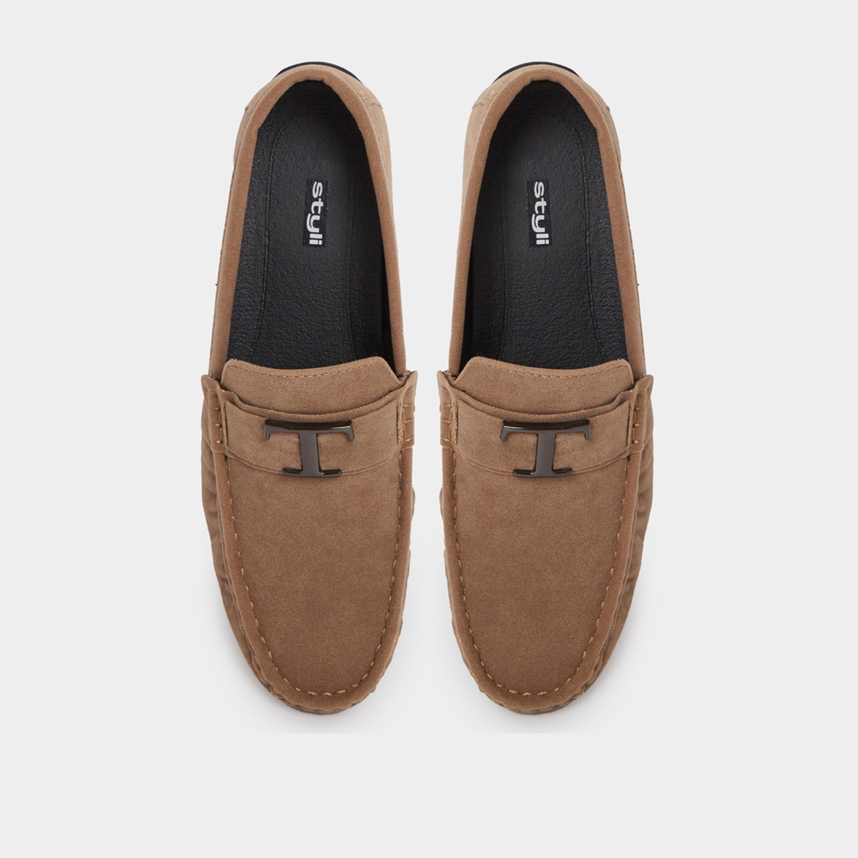 Styli Solid Slip-On Loafers-men-shoes-loafersandmoccasins-image-5