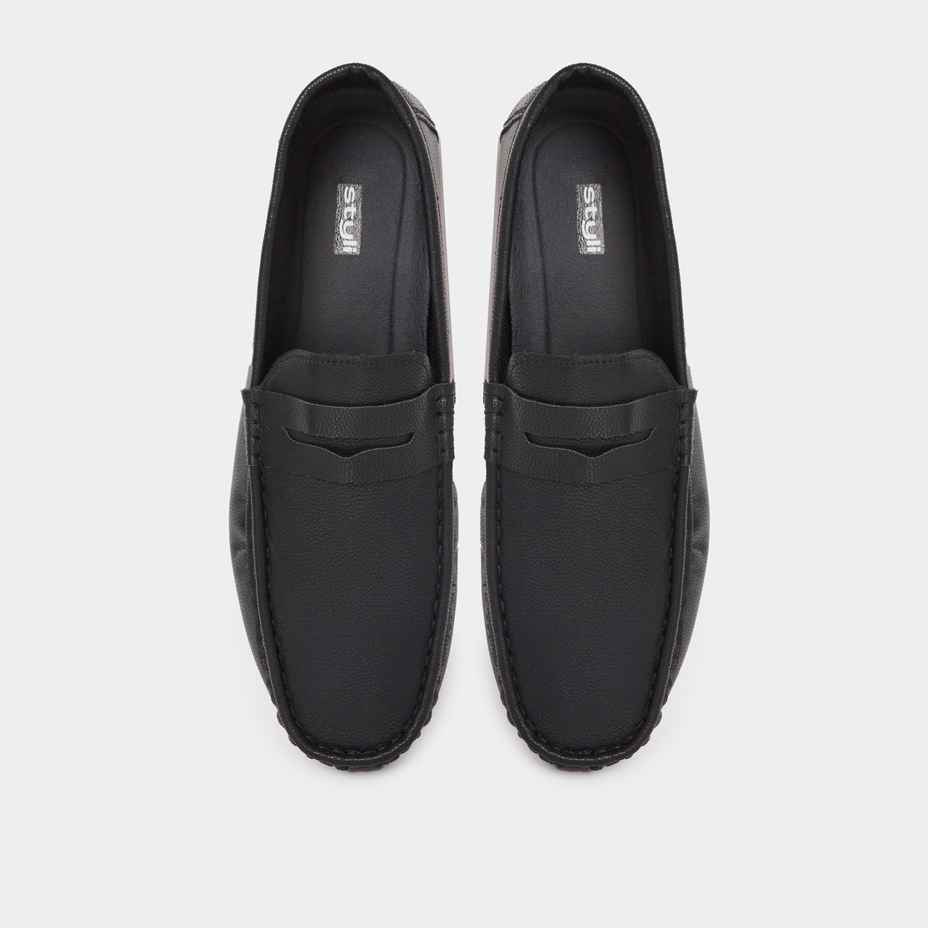 Styli Solid Slip-On Loafers-men-shoes-loafersandmoccasins-image-5