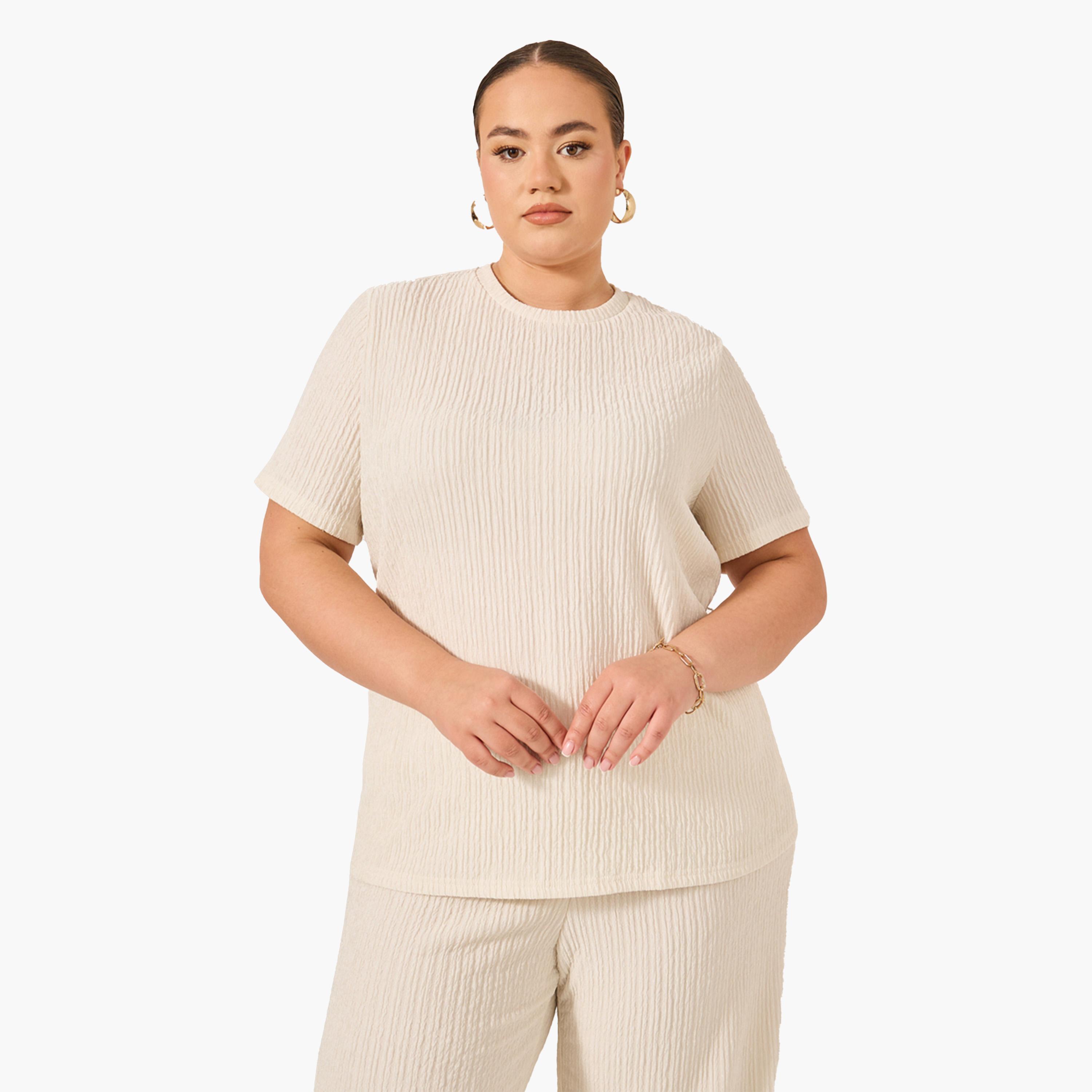 ستايلي - طقم مقاس كبير من بلوزة مجعدة محبوكة بأكمام قصيرة وبنطال بساق مستقيمة-women-clothing-coordsets-image-2