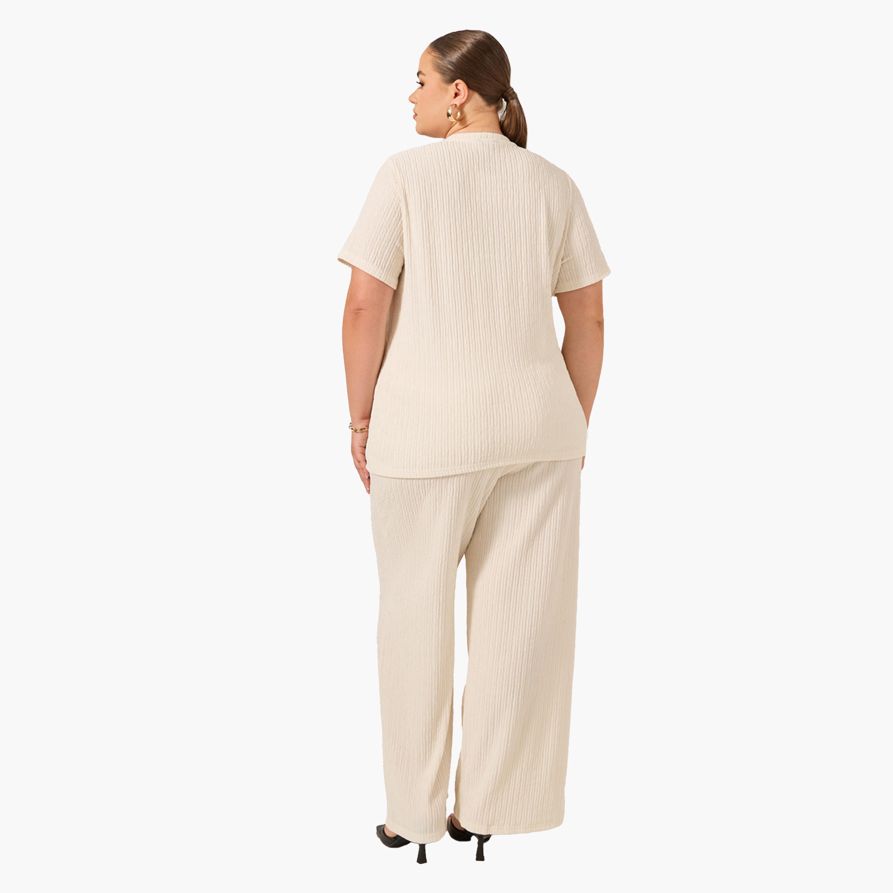 ستايلي - طقم مقاس كبير من بلوزة مجعدة محبوكة بأكمام قصيرة وبنطال بساق مستقيمة-women-clothing-coordsets-image-4