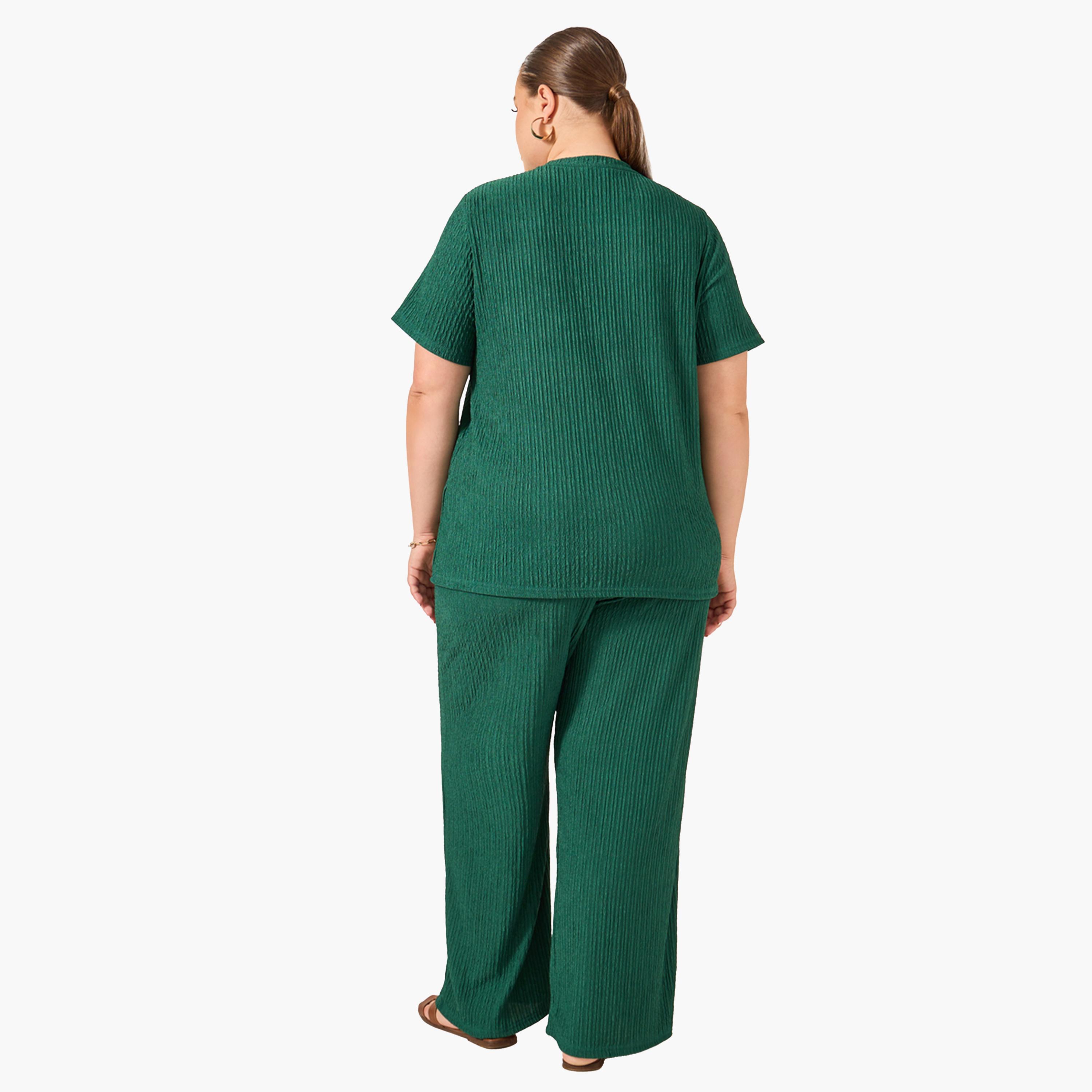 Styli Plus Size Crinkle Knit Short Sleeve Top and Straight Leg Pants Co-Ords-women-clothing-dresses-image-4