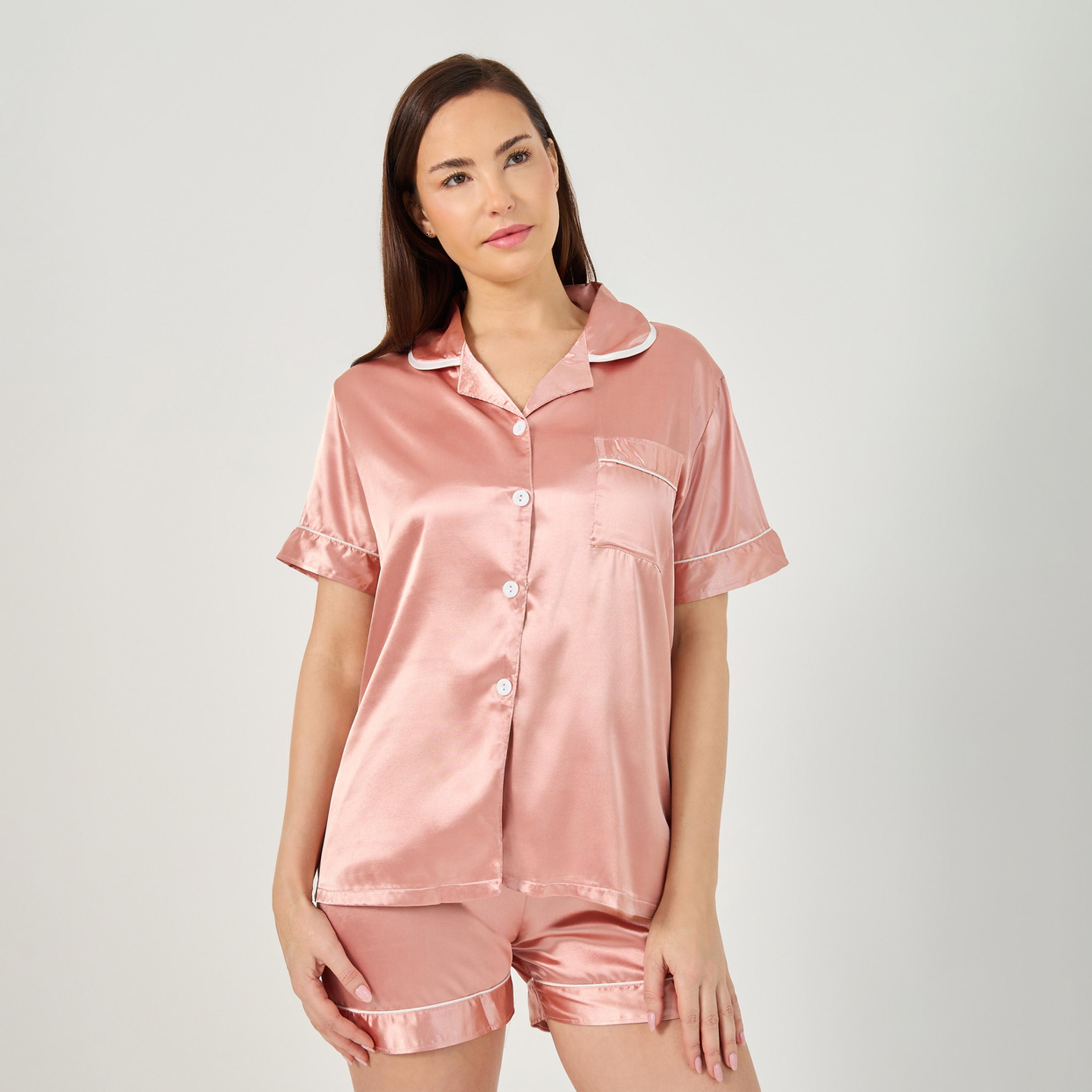 ستايلي - طقم بيجامة من قميص وشورت من الساتان سادة بأزرار-women-clothing-nightwear-pyjamas-shortsets-image-2
