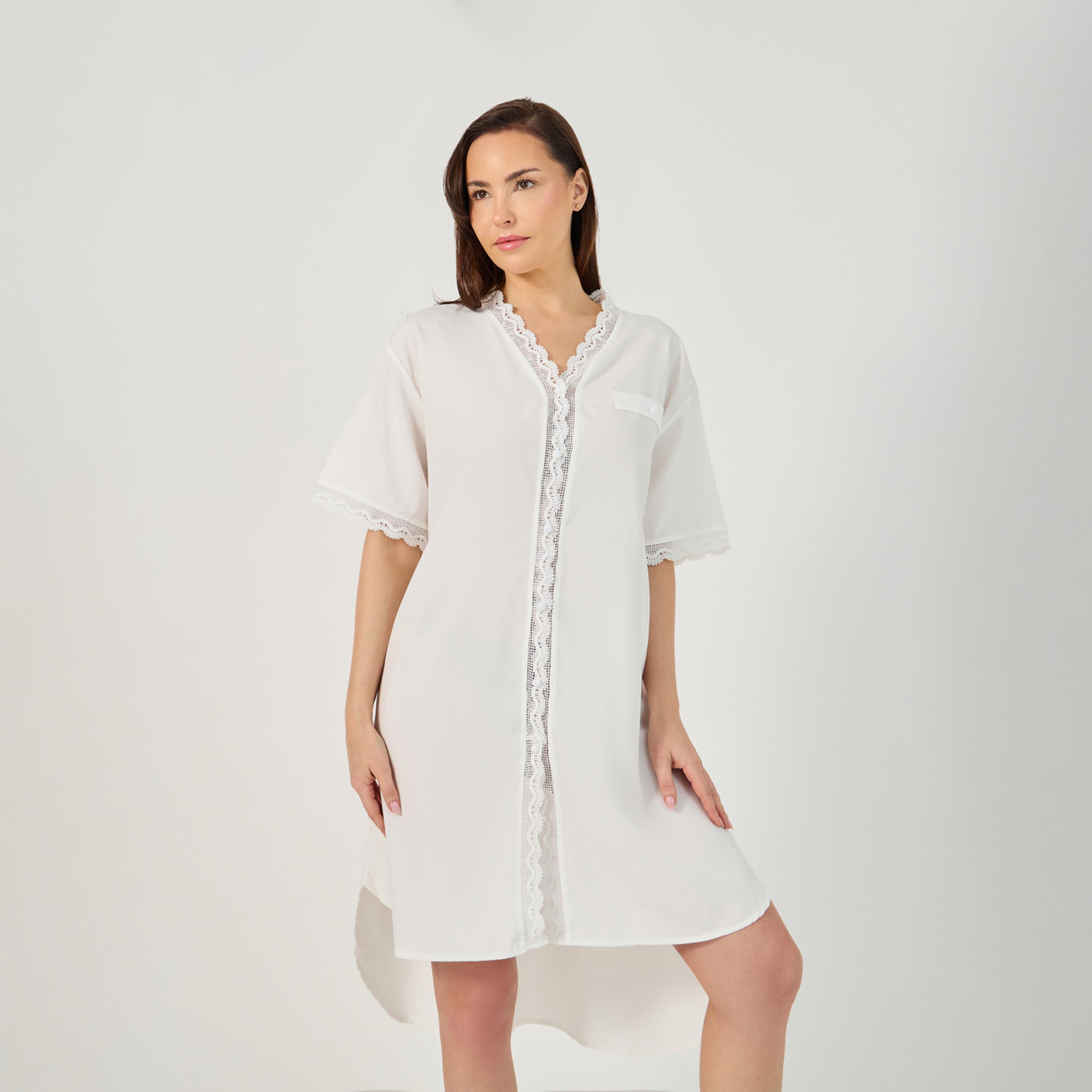 ستايلي - قميص نوم بحواف دانتيل متعرجة وتفاصيل أزرار-women-clothing-nightwear-nighties-image-1