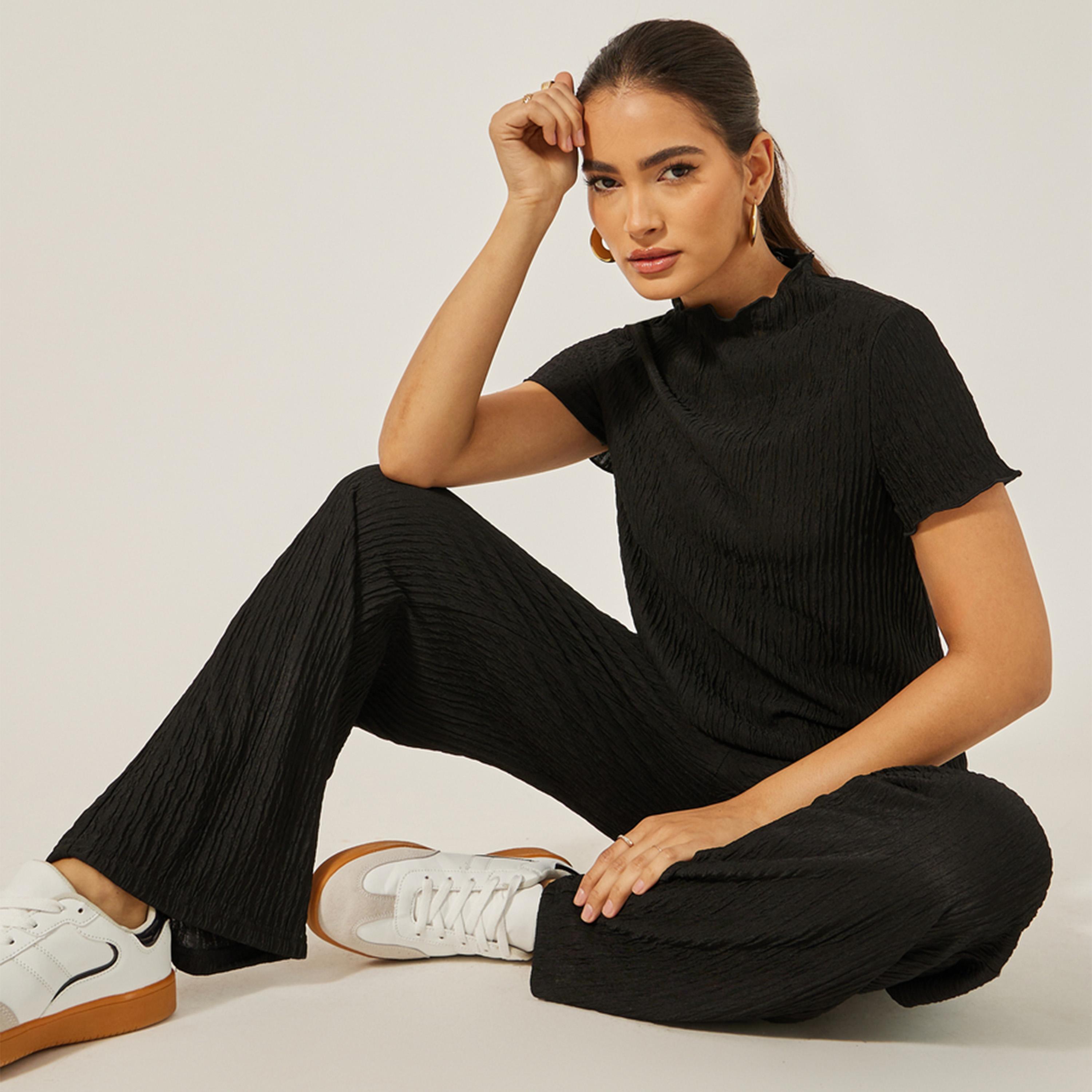 ستايلي - قميص برقبة عالية مع بنطلون واسع الساق-women-clothing-coordsets-image-1