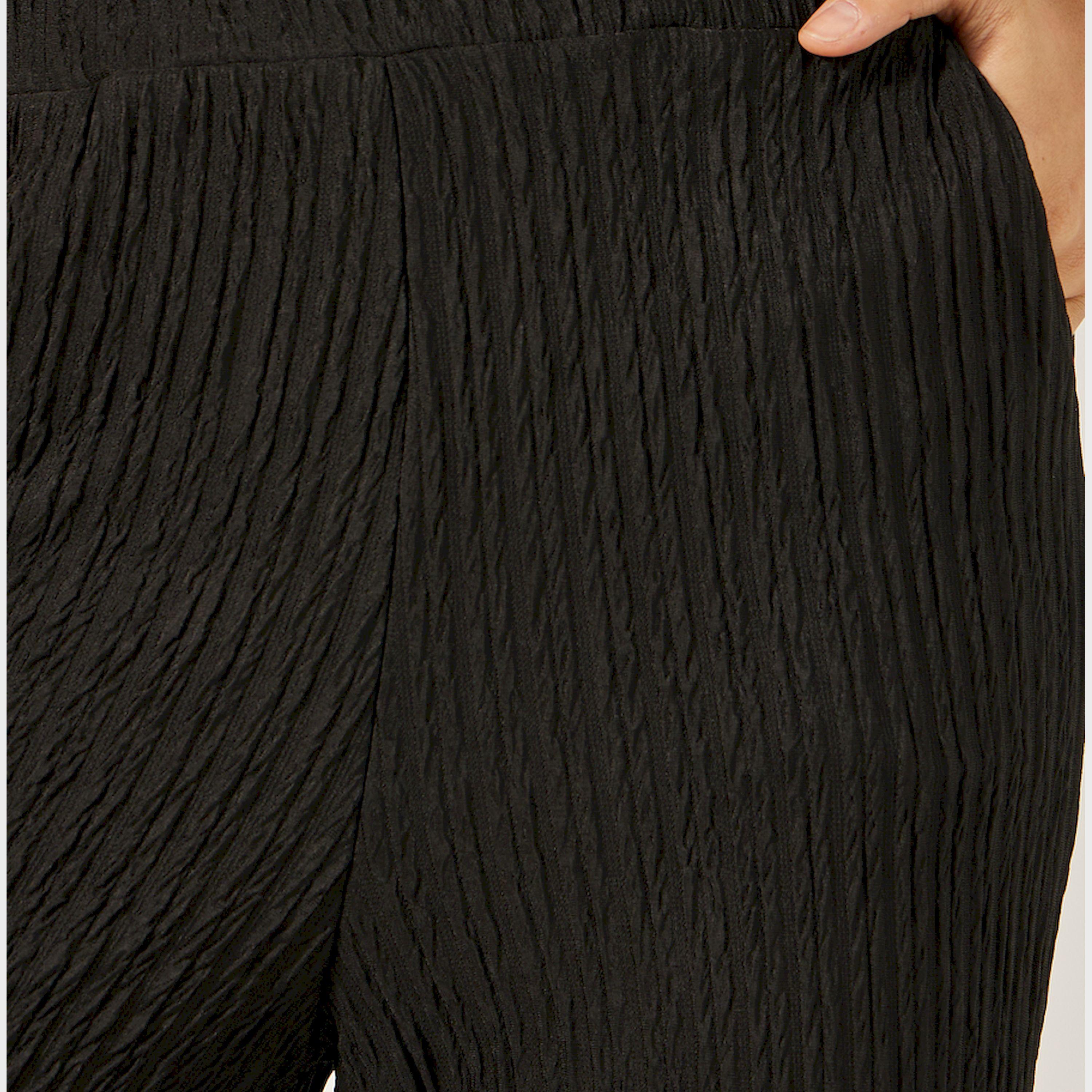 ستايلي - قميص برقبة عالية مع بنطلون واسع الساق-women-clothing-coordsets-image-6
