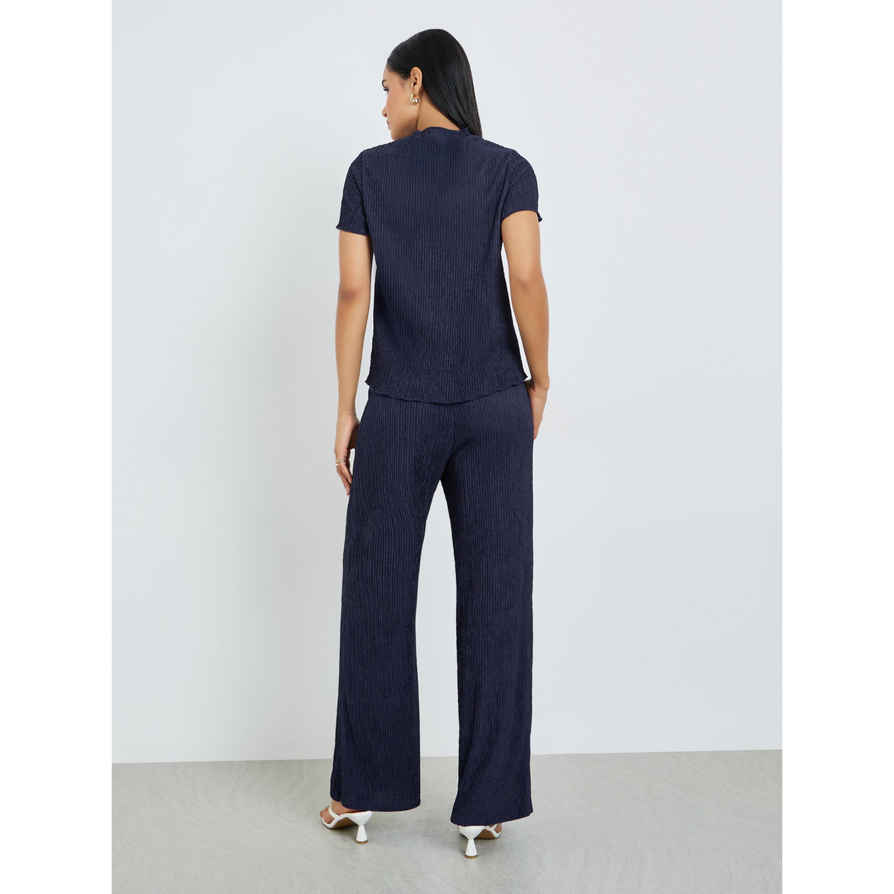 طقم منسق من بنطال بأرجل واسعة وبلوزة بياقة عالية-women-clothing-coordsets-image-3