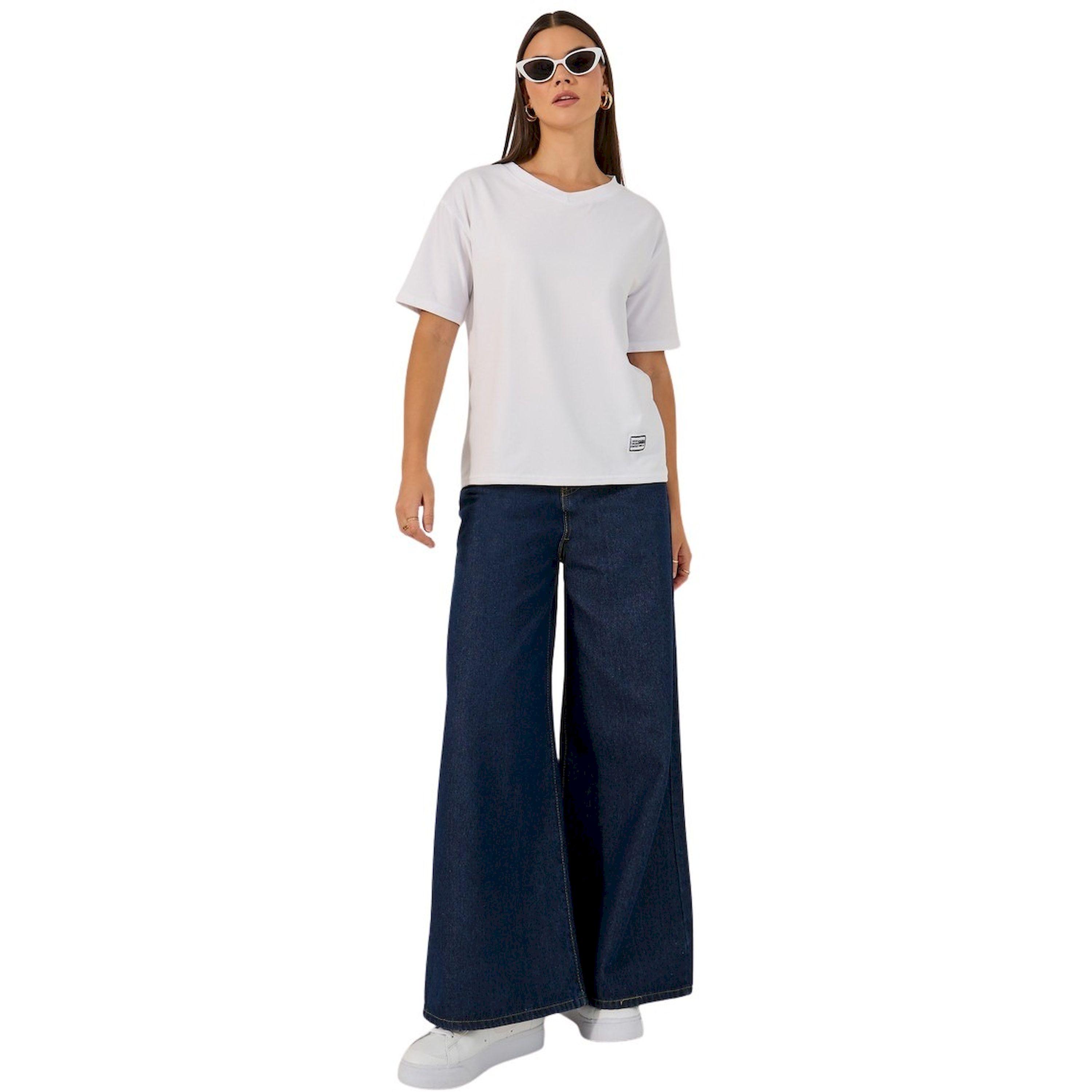 ستايلي -  تي شيرت عادي بأكمام قصيرة ورقبة V-women-clothing-tshirts-image-2