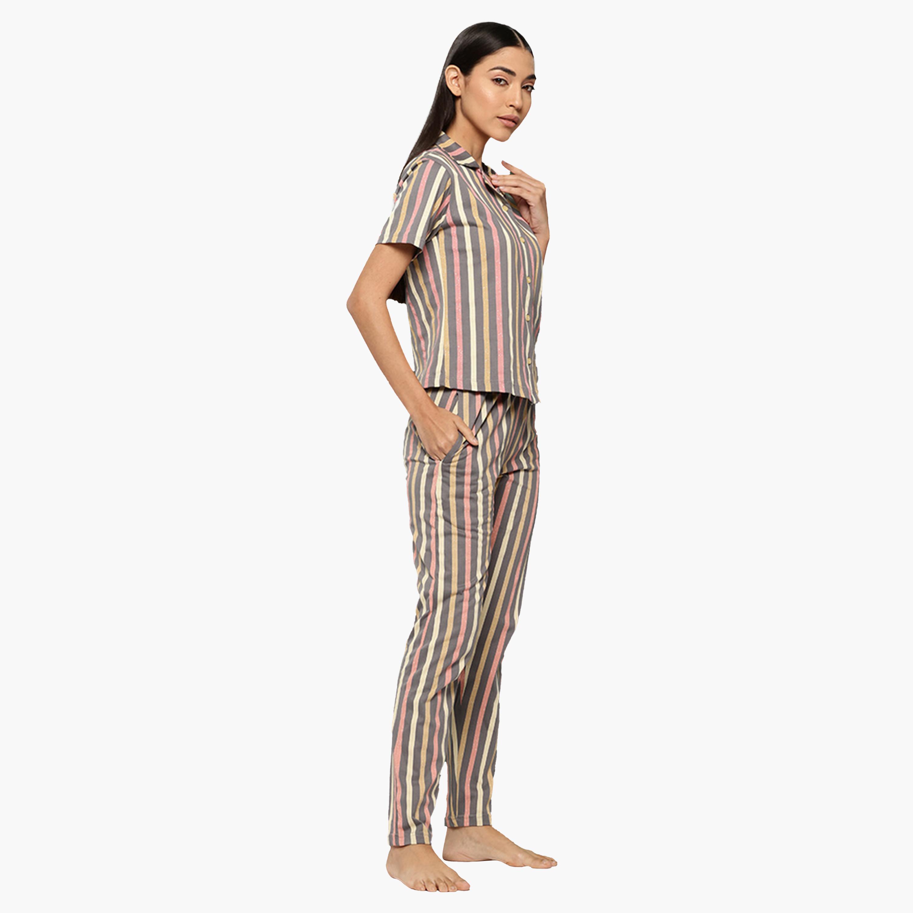 ليدينغ ليدي × ستايلي - طقم قميص وبنطال بيجامة من القطن المخطط-women-clothing-nightwear-pyjamas-longsets-image-2